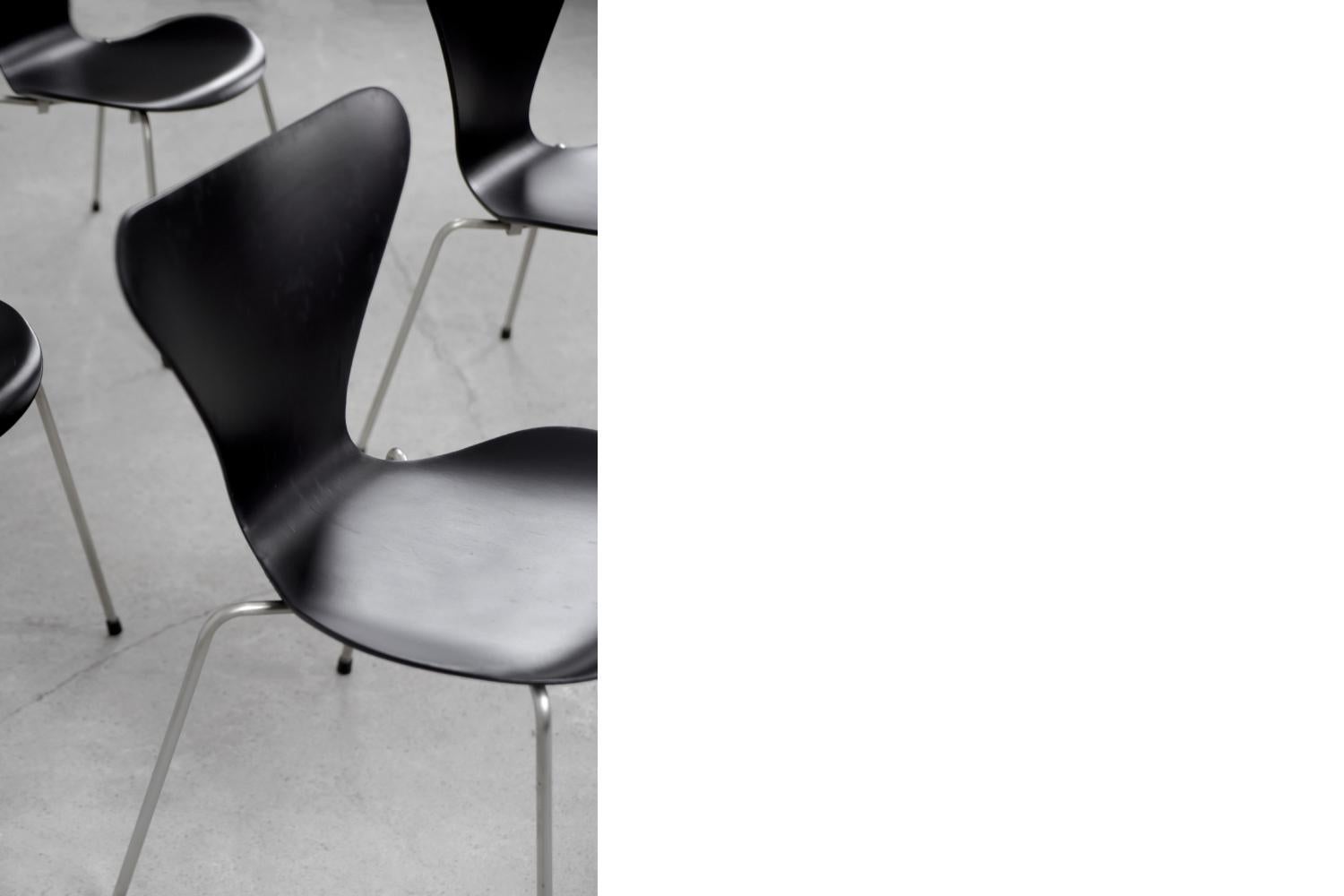 Modern Danish Series 7 Chairs by Arne Jacobsen for Fritz Hansen, 1950s, Set of 4 9