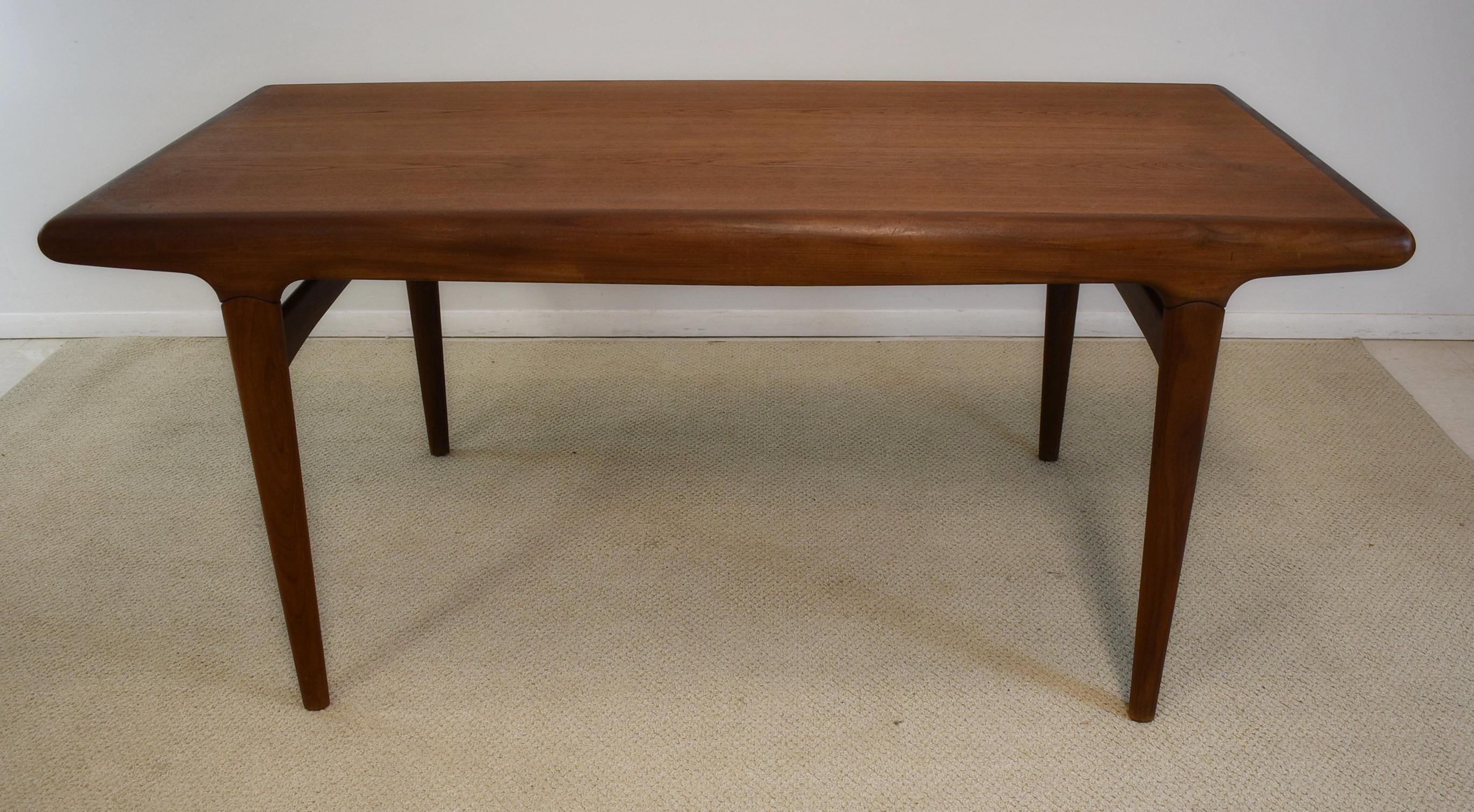 Mid-Century Modern Danish teak expandable dining table and six chairs. Original finish in very good to excellent condition. Two leaves total length of 120