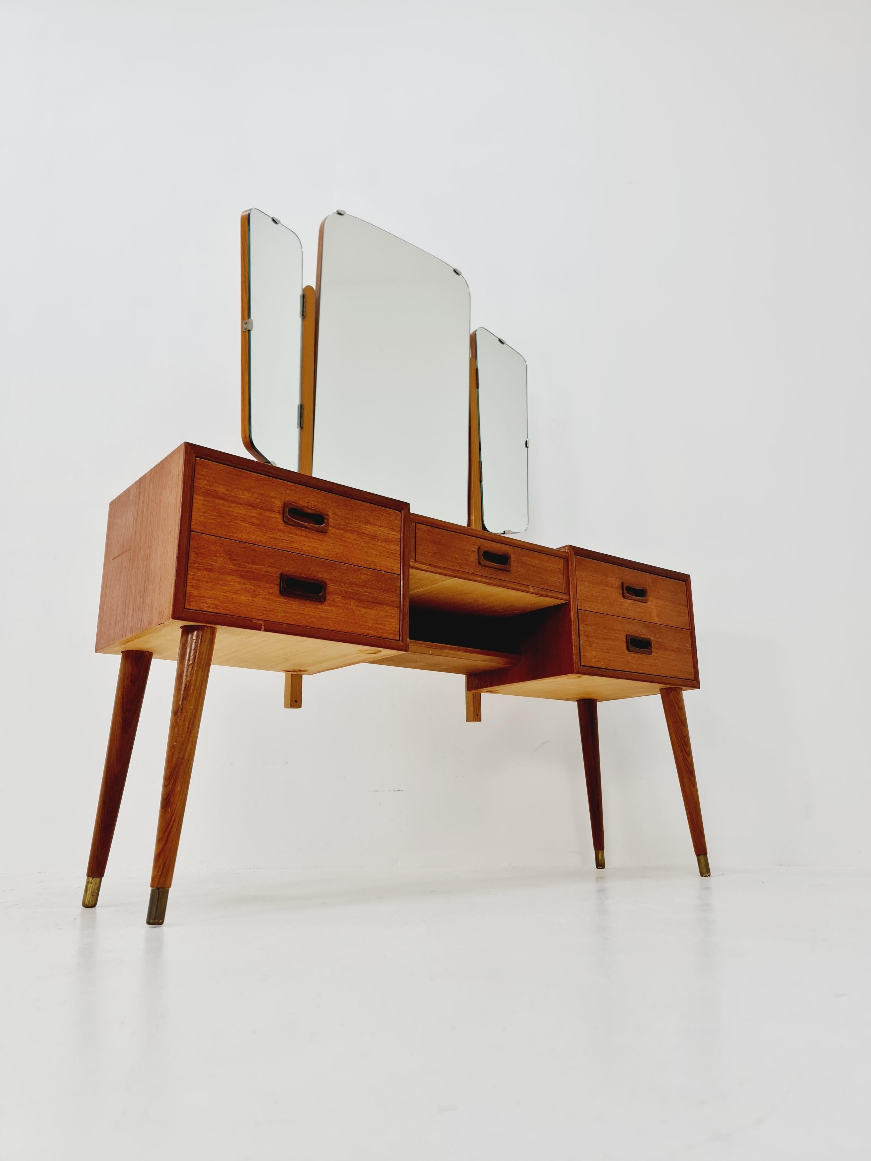 Modern Danish Teak vanity table with stool make up table by Fröseke 1960 For Sale 10