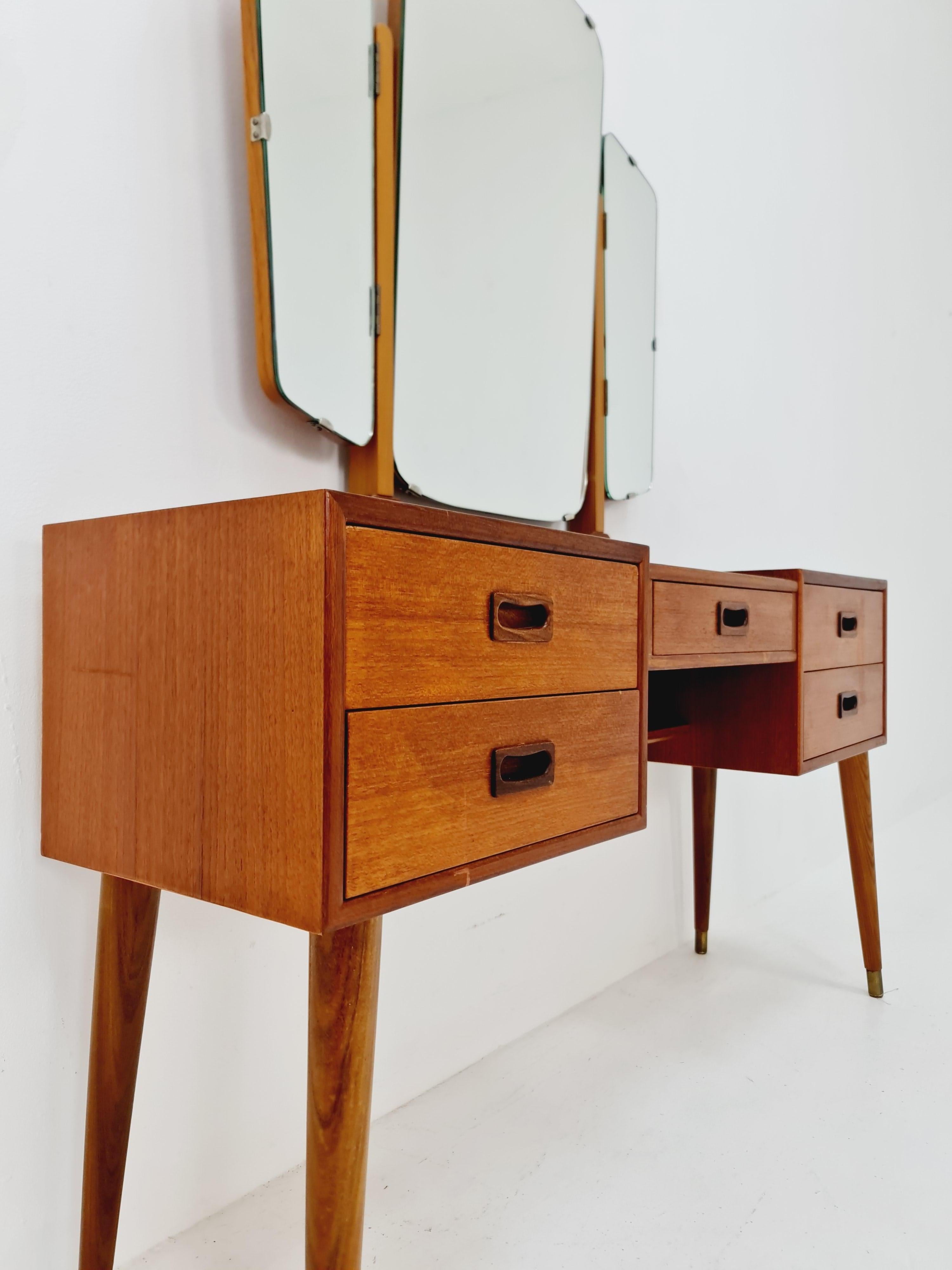 Modern Danish Teak vanity table with stool make up table by Fröseke 1960 For Sale 1