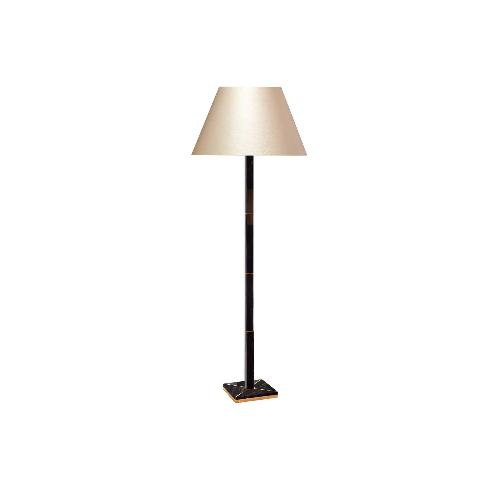XXI secolo e contemporaneo Lampada da terra moderna in cristallo di rocca marrone scuro in vendita