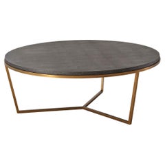 Table basse moderne en cuir foncé