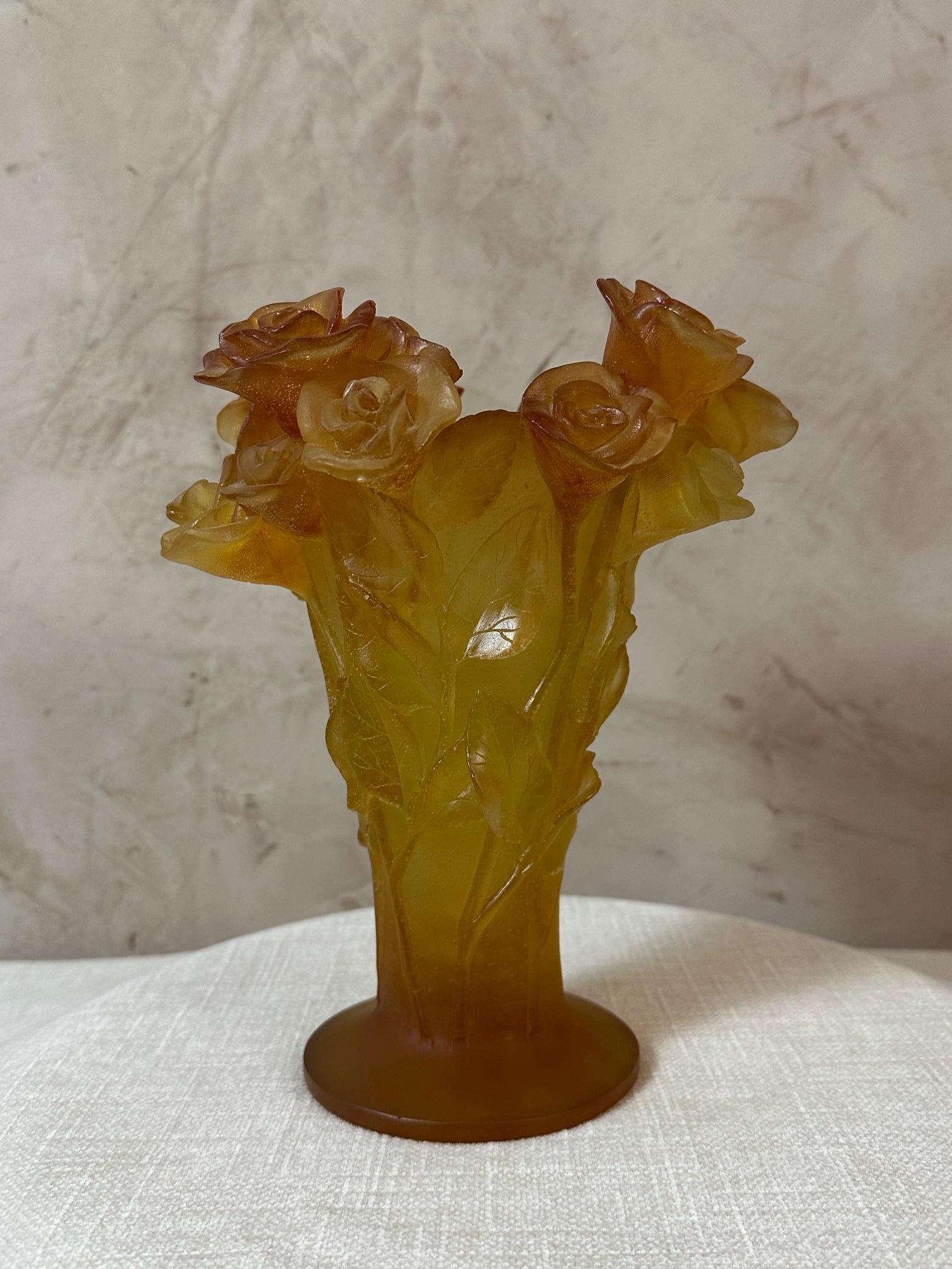 Francese Vaso di rose in vetro moderno Daum France in vendita