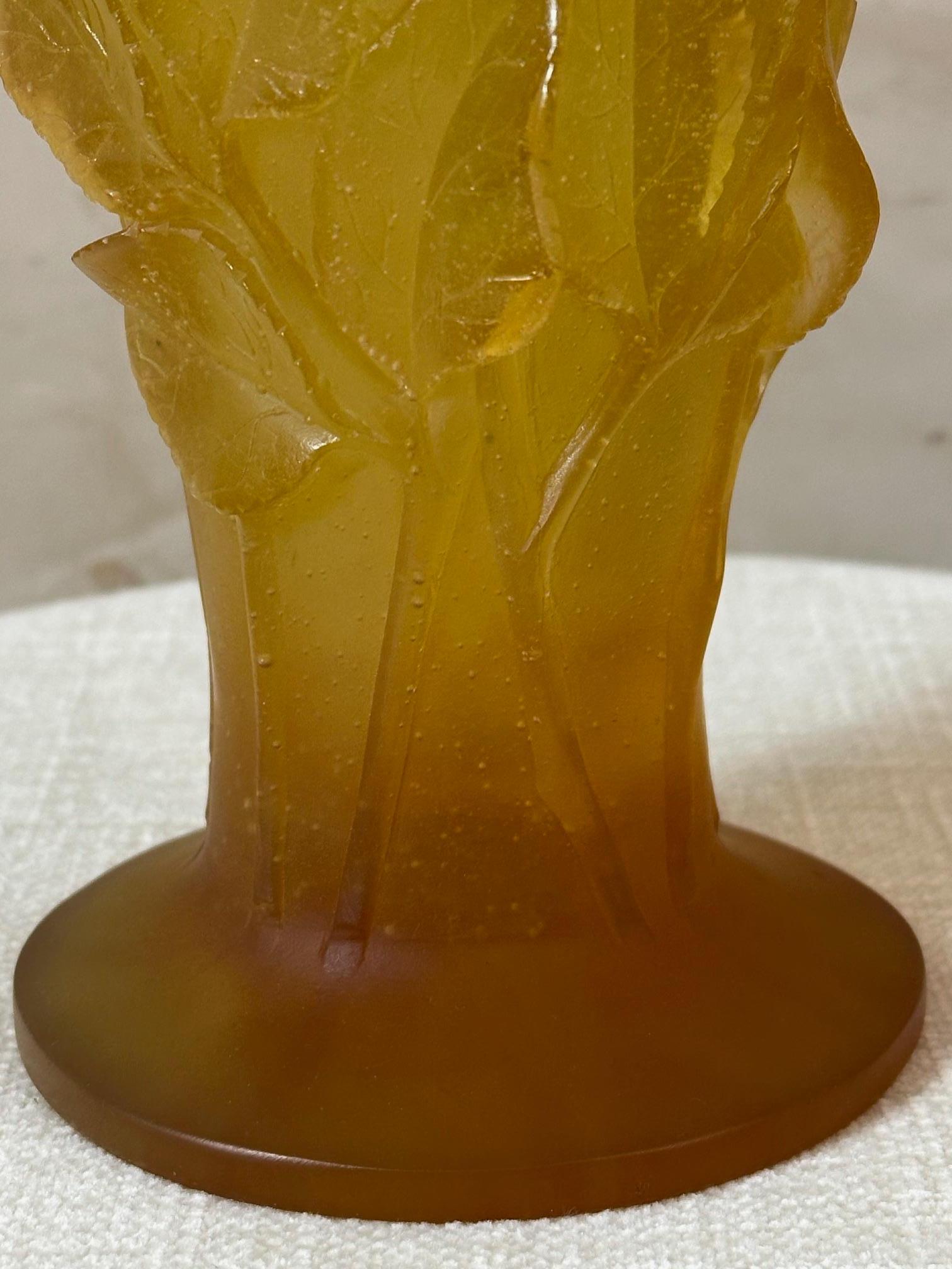Vetro Vaso di rose in vetro moderno Daum France in vendita
