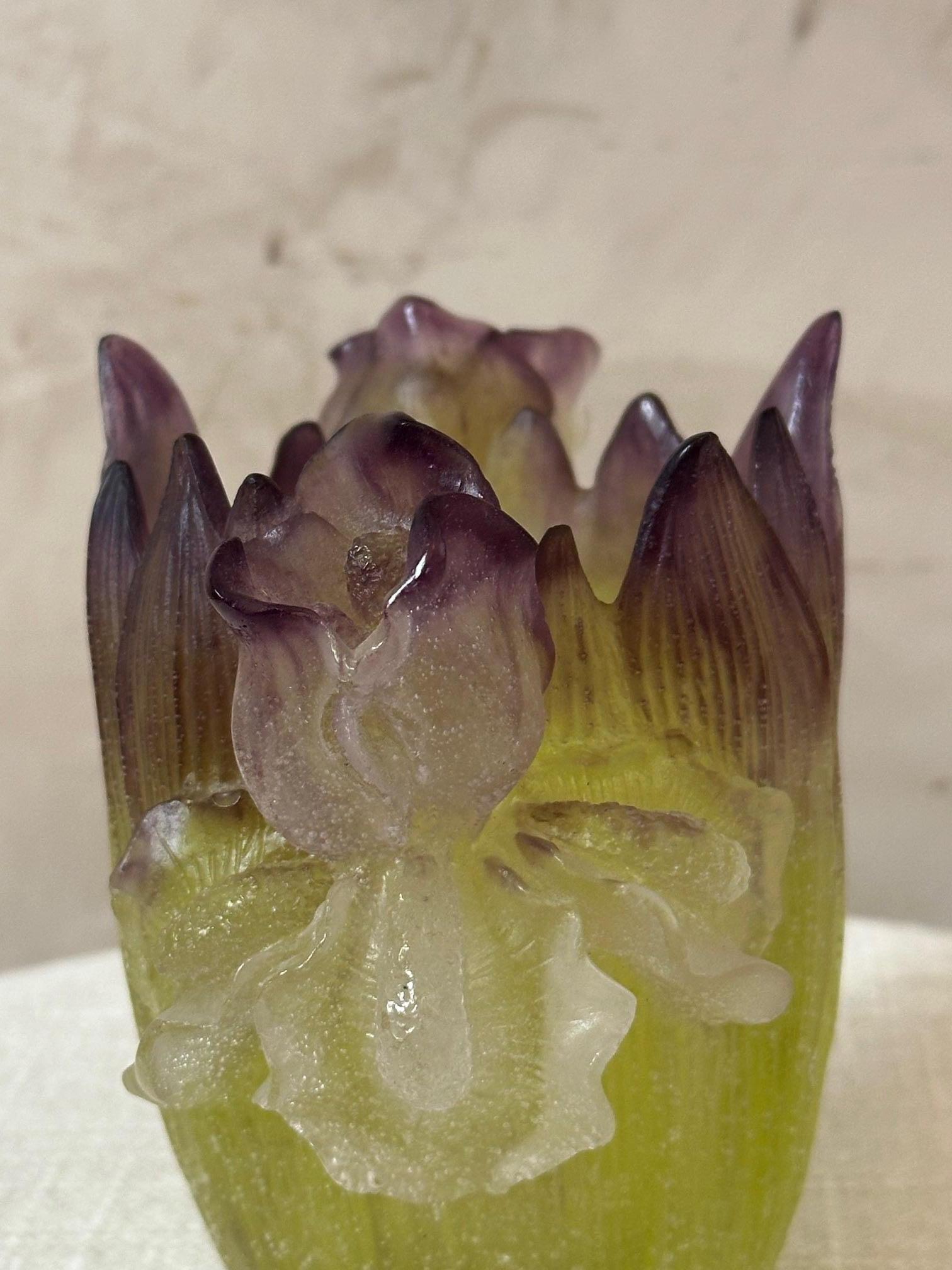 Ciotola moderna Daum France con Iris e Foglie in Pate de verre in vendita 2