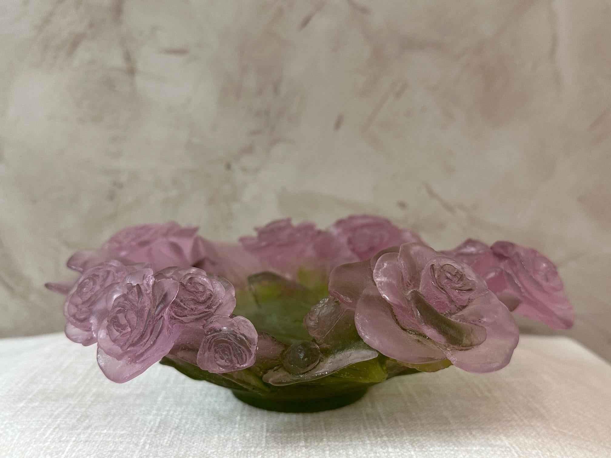 Modern Daum France Roses and Leaves Pate de verre Bowl In Good Condition In LEGNY, FR