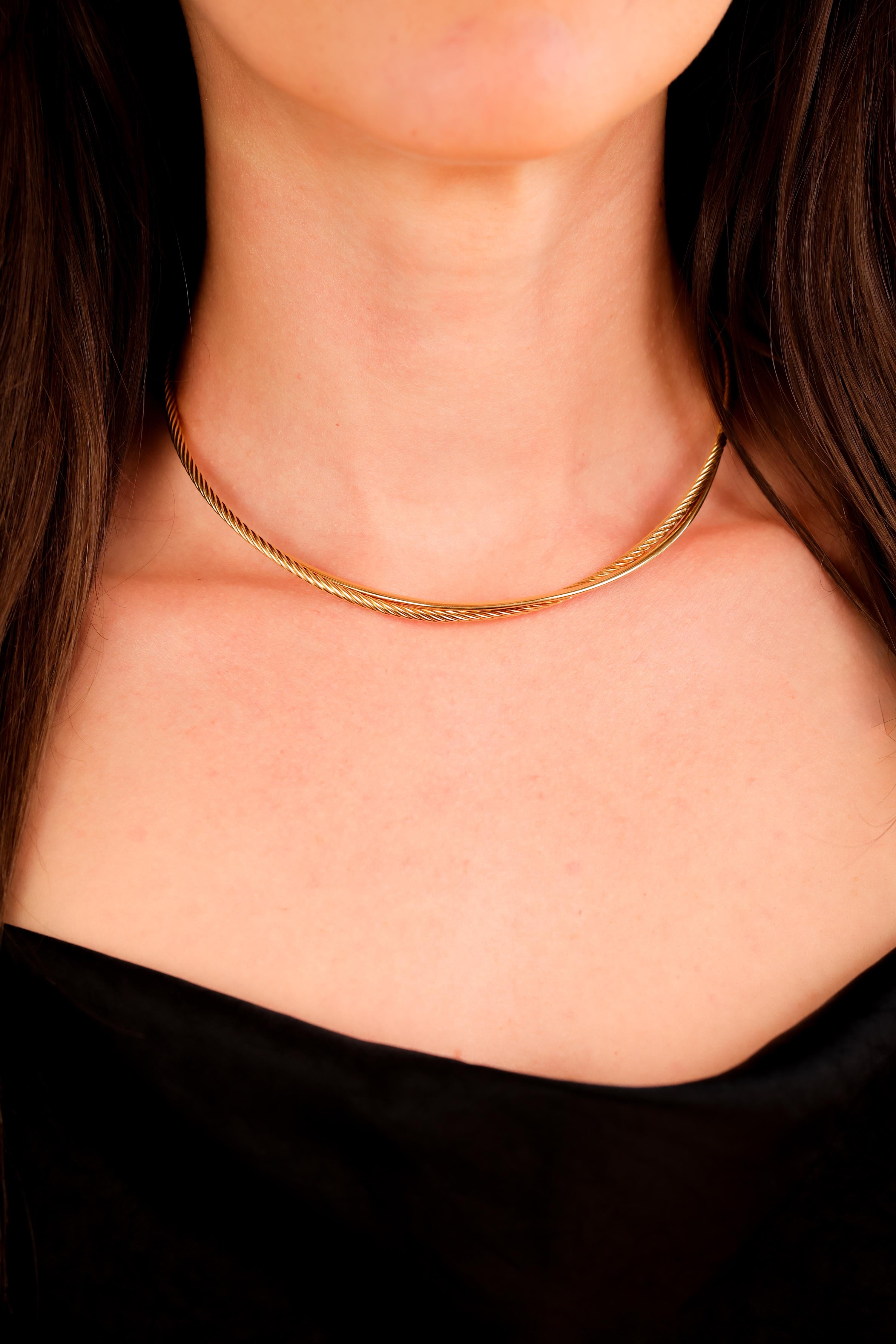 Marke: David Yurman
Metall: 18K Gelbgold
Epoche: Moderne
Circa: 2020
Punzierungen: DY, 750 und Herstellermarken
Größe: M Größe 5mm
Gramm Gewicht: 22.47

Diese exquisite, moderne Halskette von David Yurman wurde im Jahr 2020 gefertigt und besteht aus