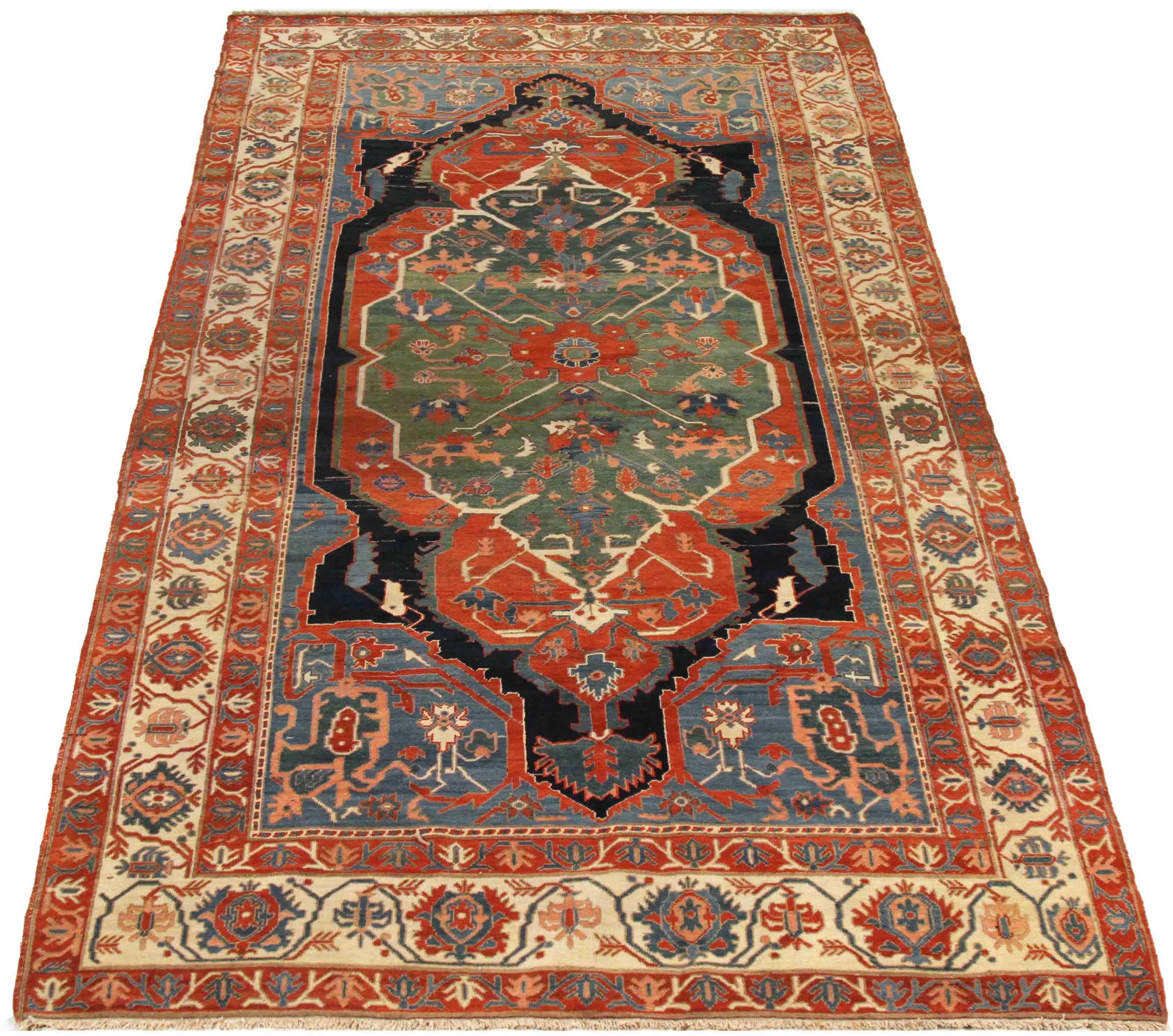 Modern Day Persian Rug Serapi Design with Large Tribal Shield Motif In Excellent Condition In Dallas, TX