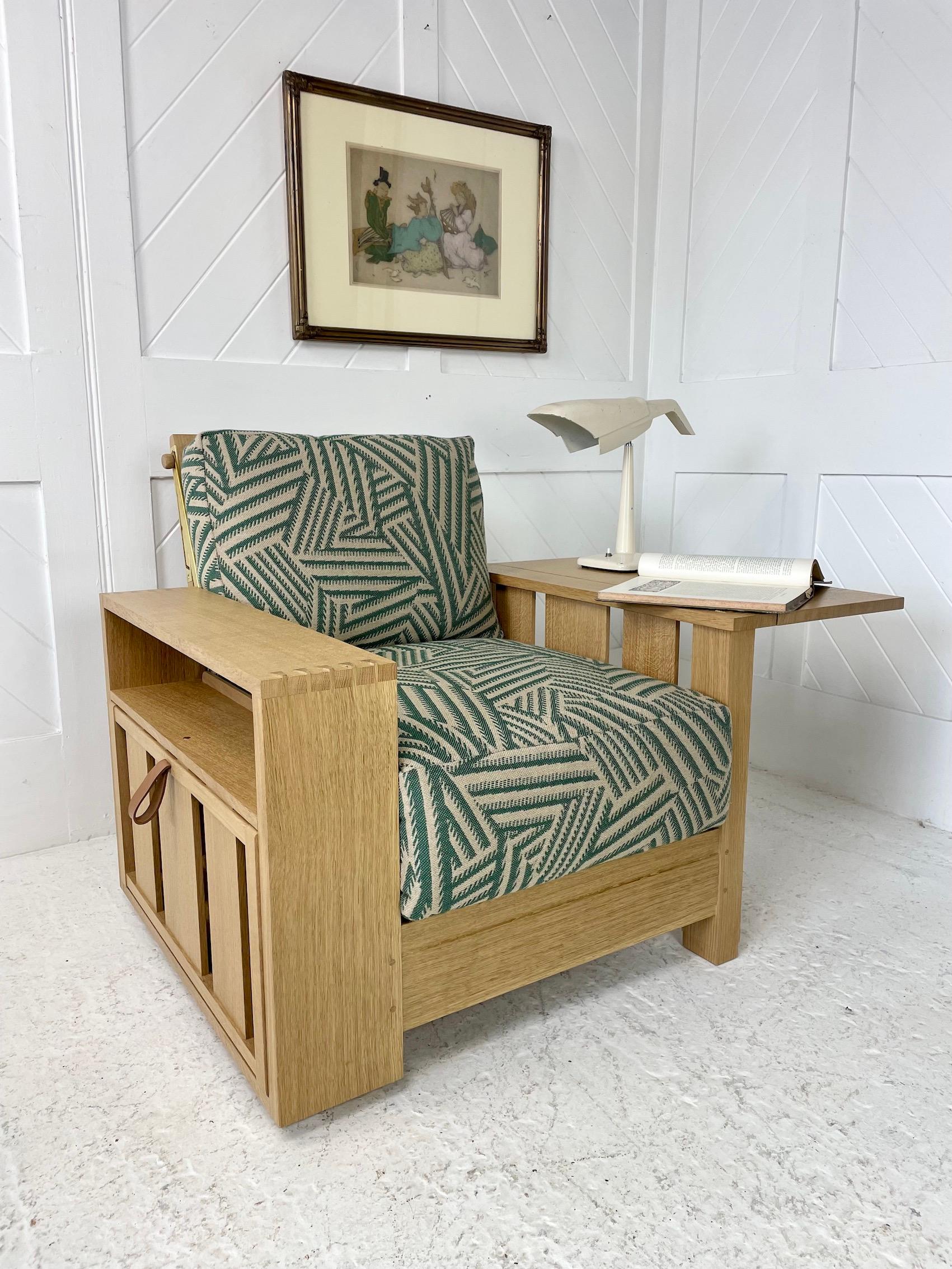 The Modernity 'Zeno' Hand Made Library Chair in Natural Quarter Sawn Oak (Chêne scié sur quartier naturel) Neuf - En vente à Petworth, GB