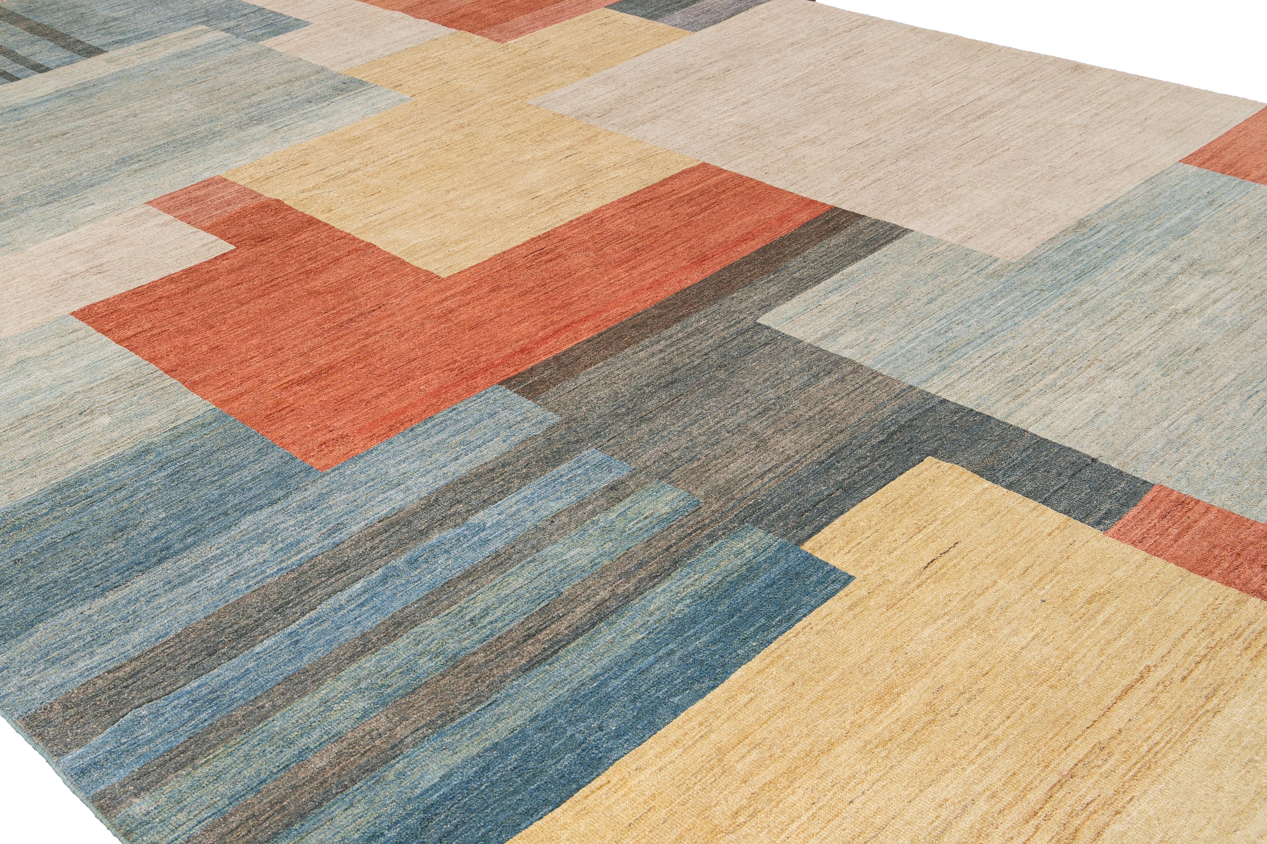 XXI secolo e contemporaneo Tappeto in lana astratto geometrico multicolore fatto a mano in stile Modern Deco in vendita