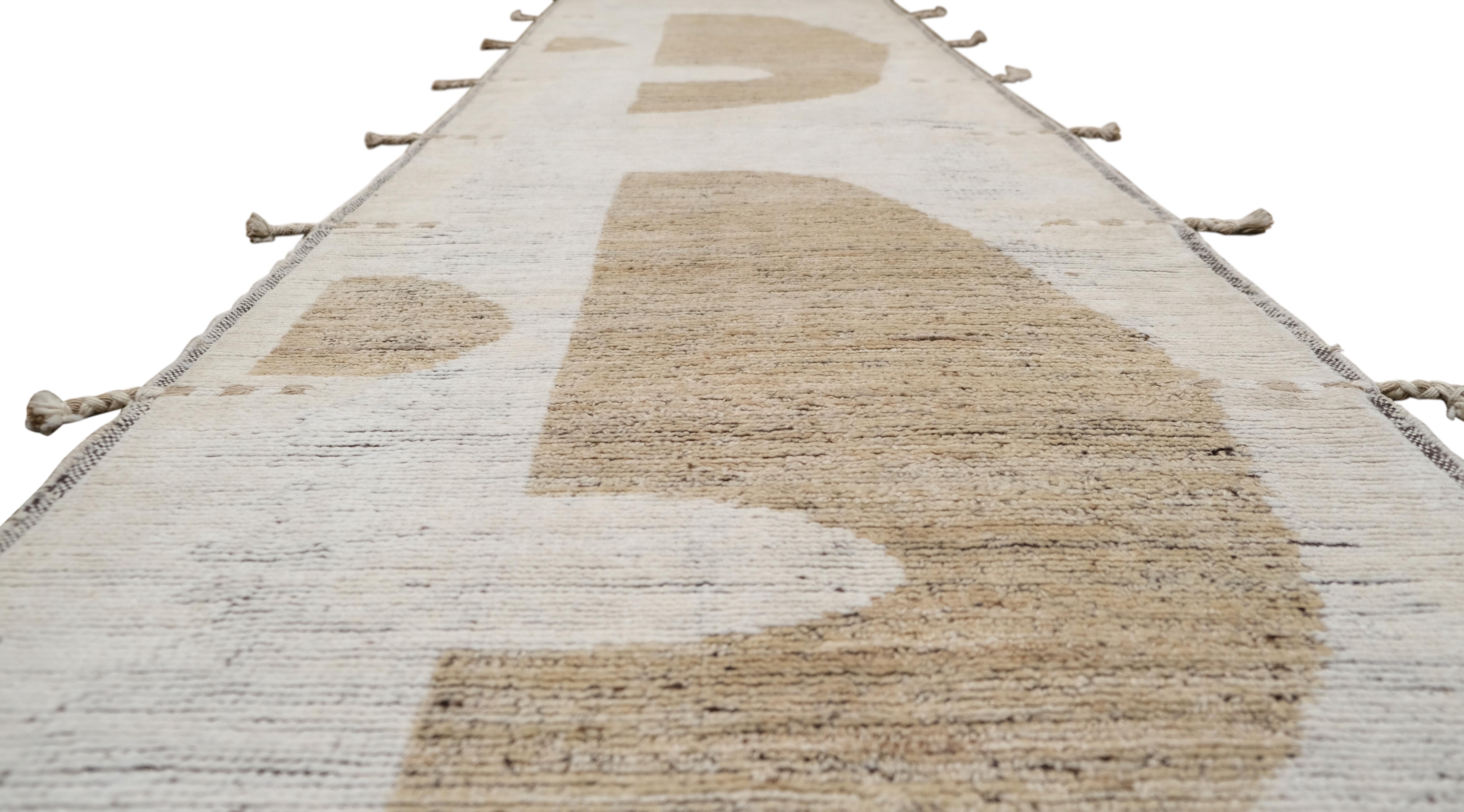 Großer gemusterter Woll-Läufer im modernen Deko-Stil  3'1''x12' (Pakistanisch) im Angebot
