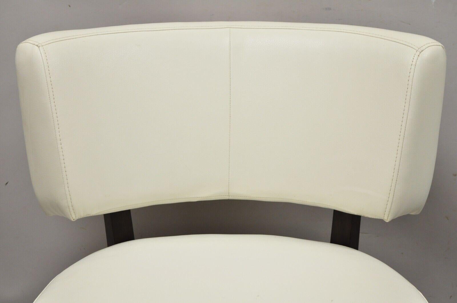 Modern Decorator White Vinyl Barrel Back Club Lounge Slipper Chair In Good Condition In Philadelphia, PA
