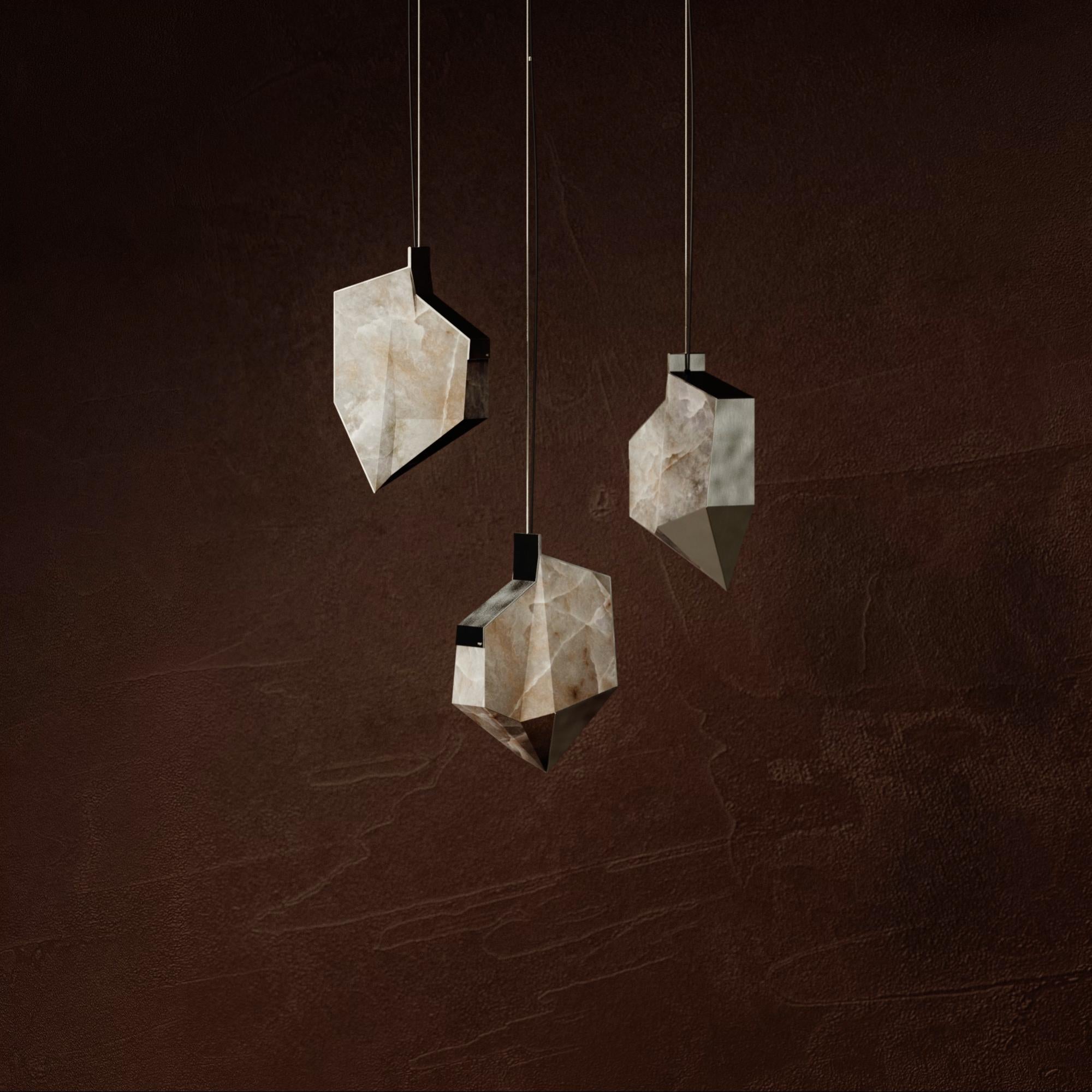 Lampada a sospensione moderna Denali Alabastro, OttoneRealizzata a mano in Portogallo da Studio A in vendita 3