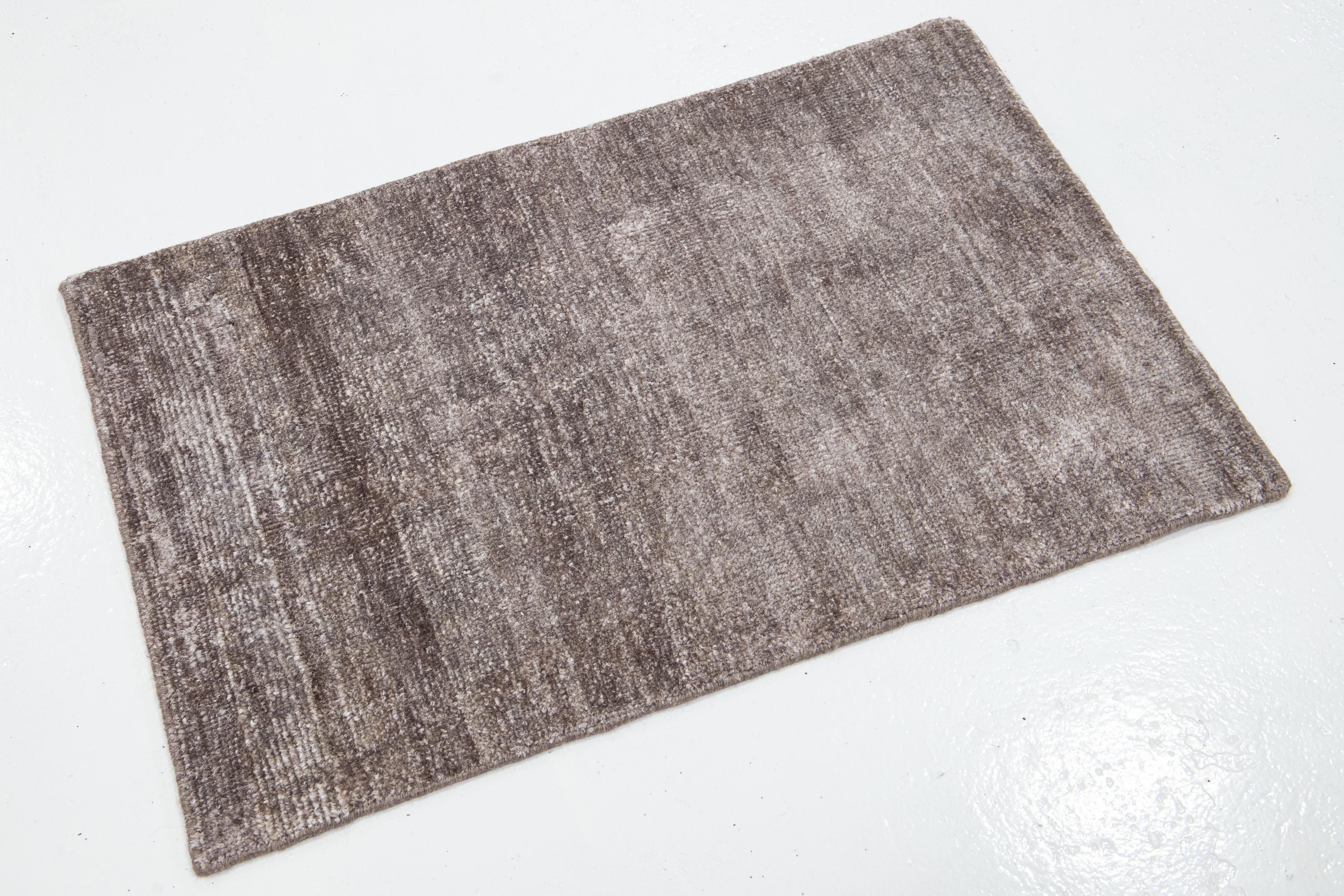 Moderno Tappeto in seta personalizzato Modern Desert Collection'S in marrone di Apadana in vendita