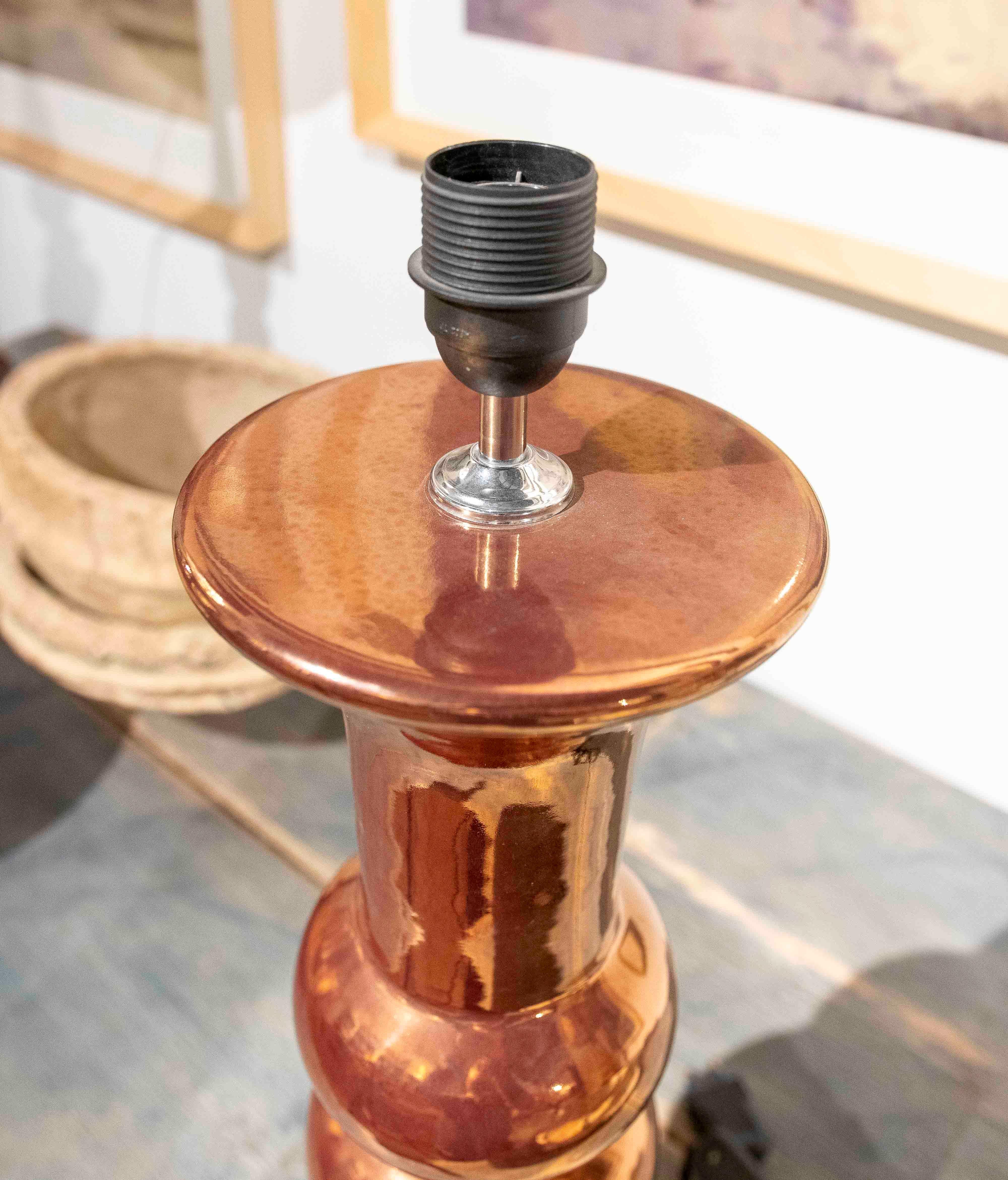 Modern Design Ceramic Table Lamp with a Copper Finish For Sale 7