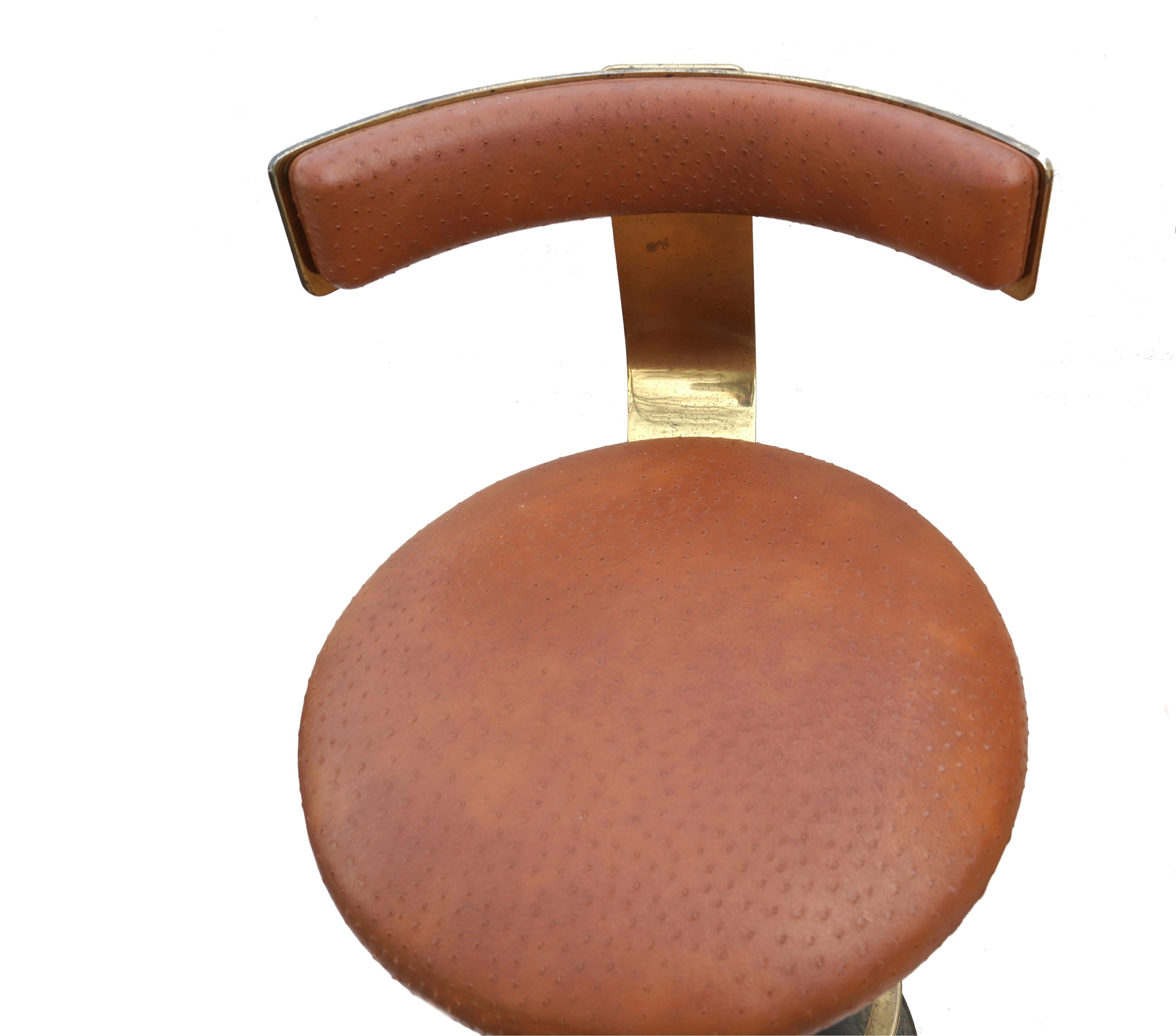Modern Design For Leisure Ostrich Brass Bar Stools Set of 3 Barstool For Sale 4