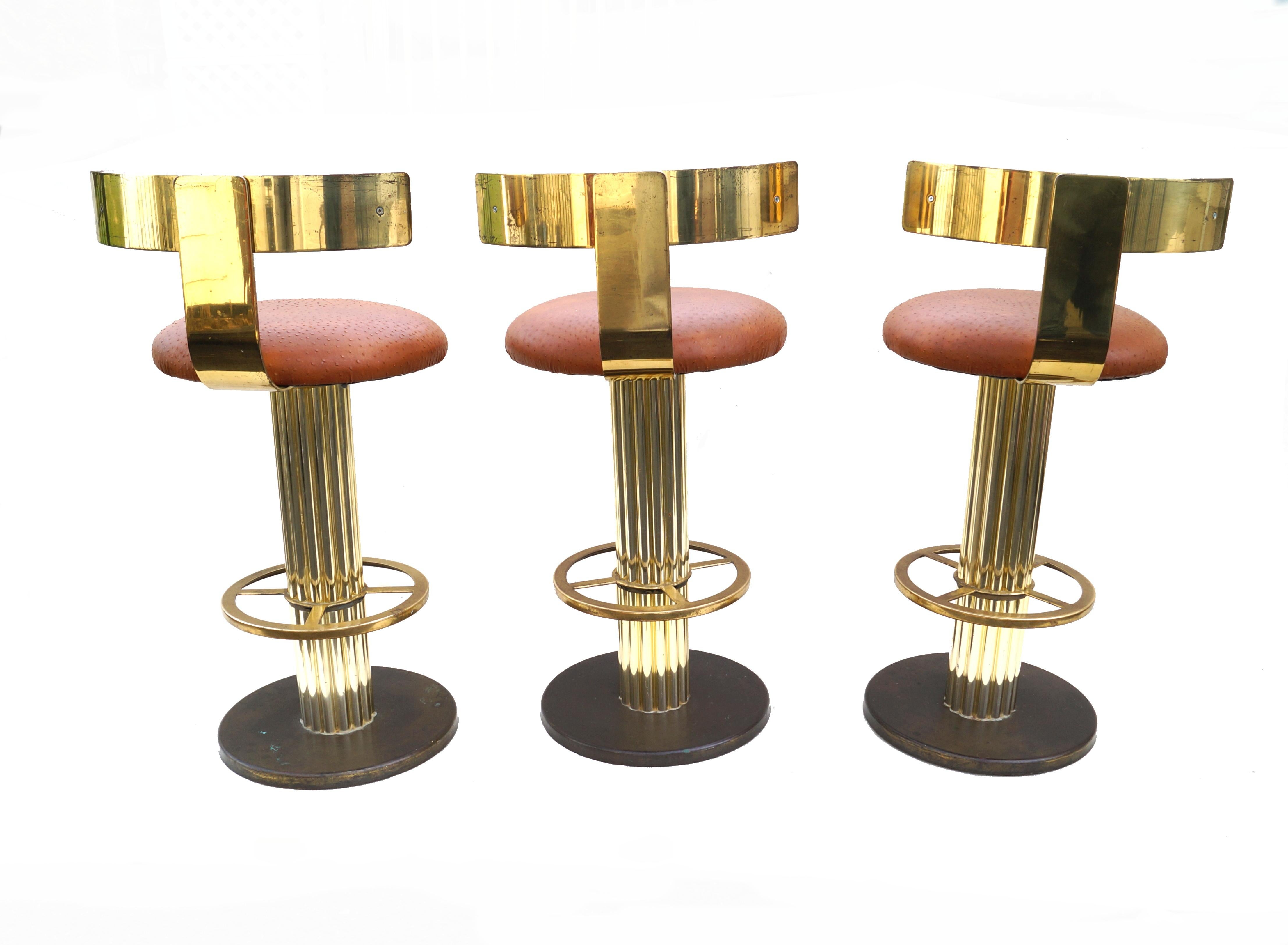 Late 20th Century Modern Design For Leisure Ostrich Brass Bar Stools Set of 3 Barstool For Sale
