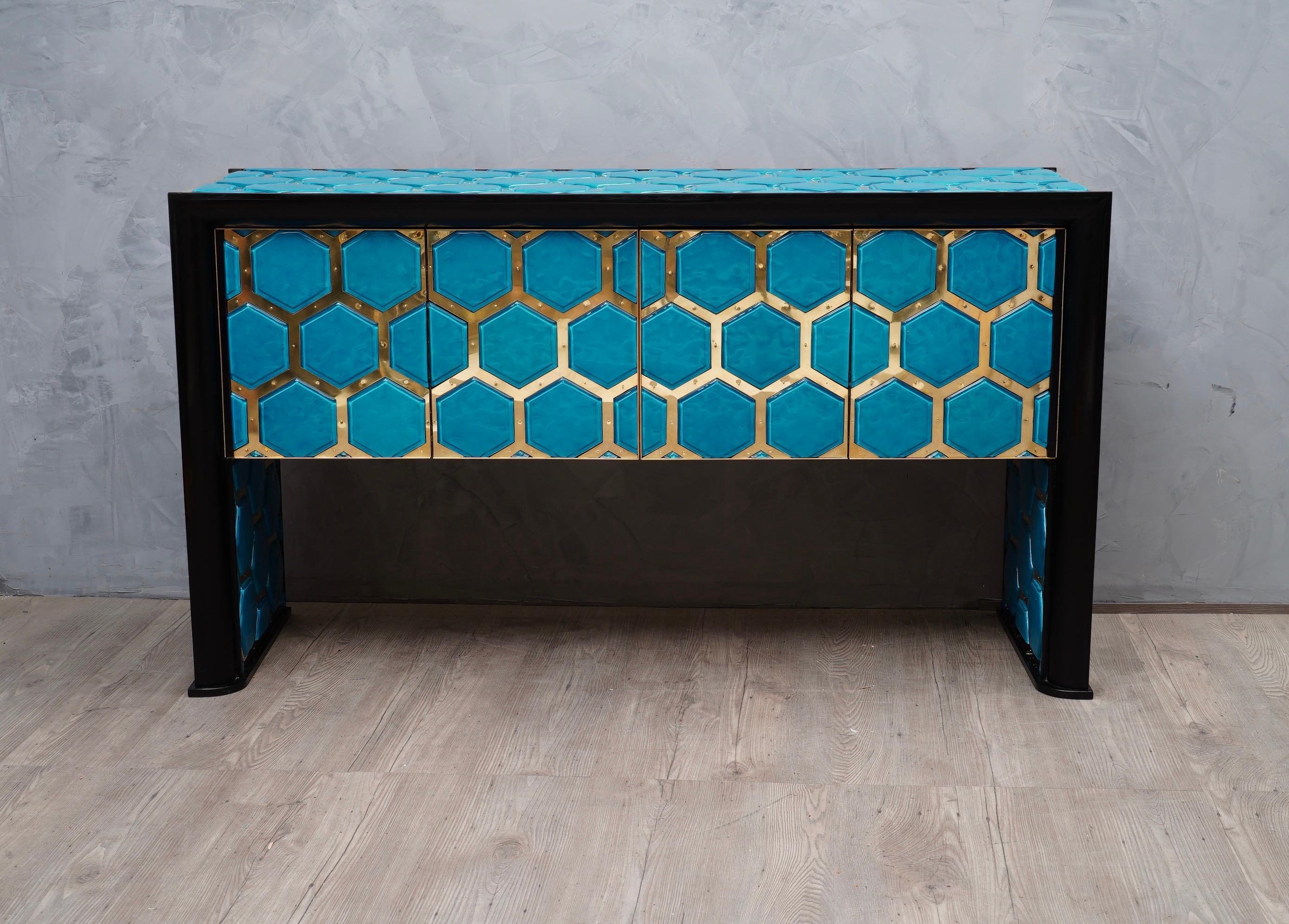 Modern Design Murano Blu Glass and Brass Sideboard, 2019 In Good Condition In Rome, IT