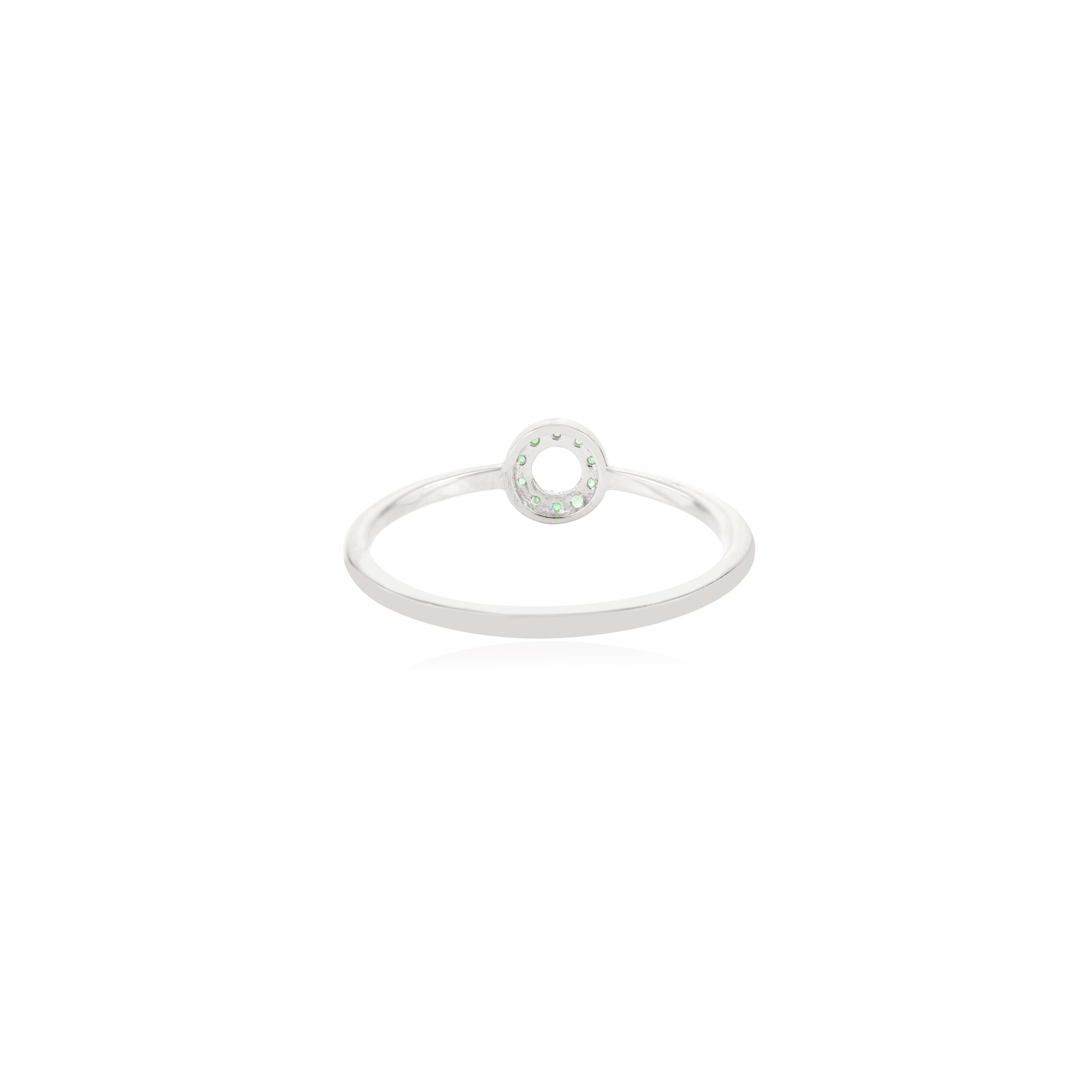 in vendita:  Anello a cerchio aperto di design moderno con smeraldo aureolato in oro bianco 14k Gioielli per tutti i giorni 7
