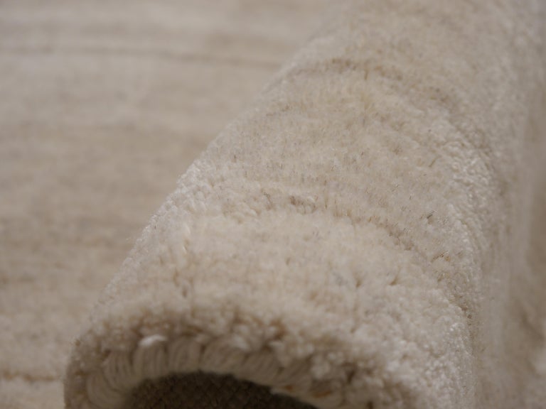 Modern Design Rug Contemporary Neutral Beige Handmade For Sale at 1stDibs