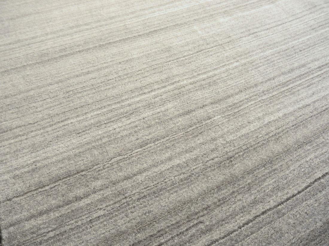 Modern Design Rug Contemporary Neutral Grey and Beige Handmade Carpet In New Condition For Sale In Lohr, Bavaria, DE