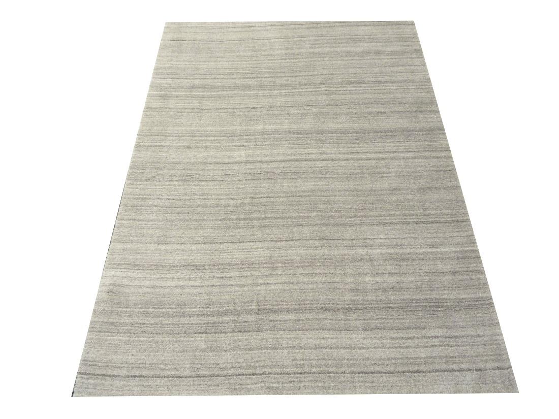Modern Design Rug Contemporary Neutral Grey and Beige Handmade Carpet For Sale 1
