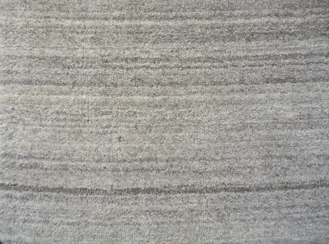 Modern Design Rug Contemporary Neutral Grey and Beige Handmade Carpet For Sale 2