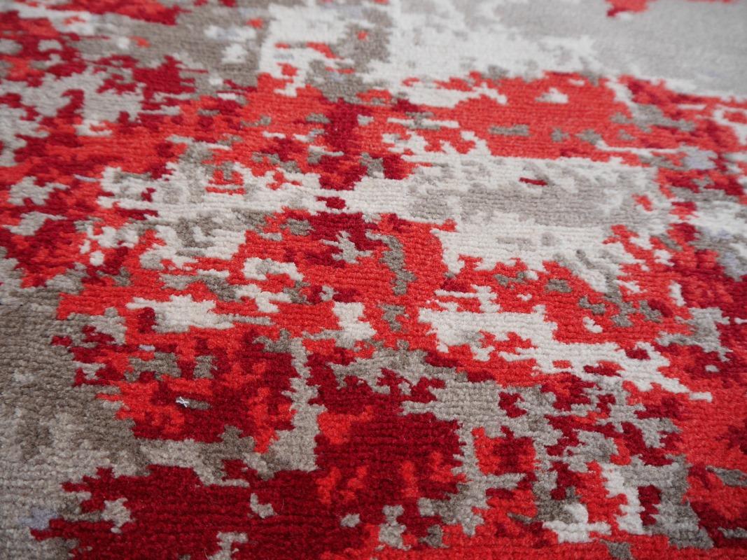 Contemporary Modern Design Rug Hand Knotted Wool and Silk - From Anastasia with Love For Sale