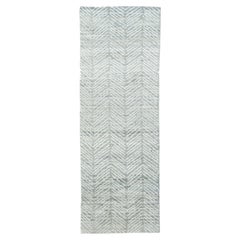 Modern Design Runner 2'6'' x 7'7''
