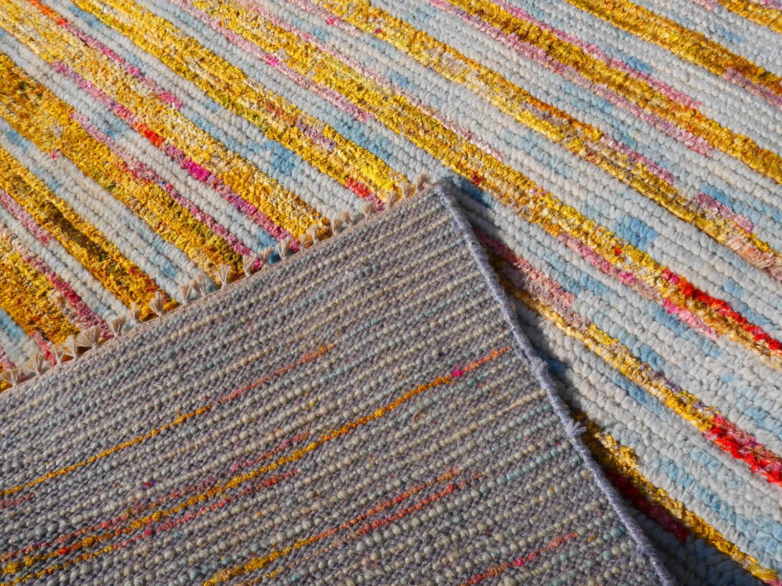 Modern Design Silk Tiger Rug Contemporary Fine Art Hand Knotsted Room Size Carpet (tapis de tigre en soie contemporain noué à la main) en vente 1