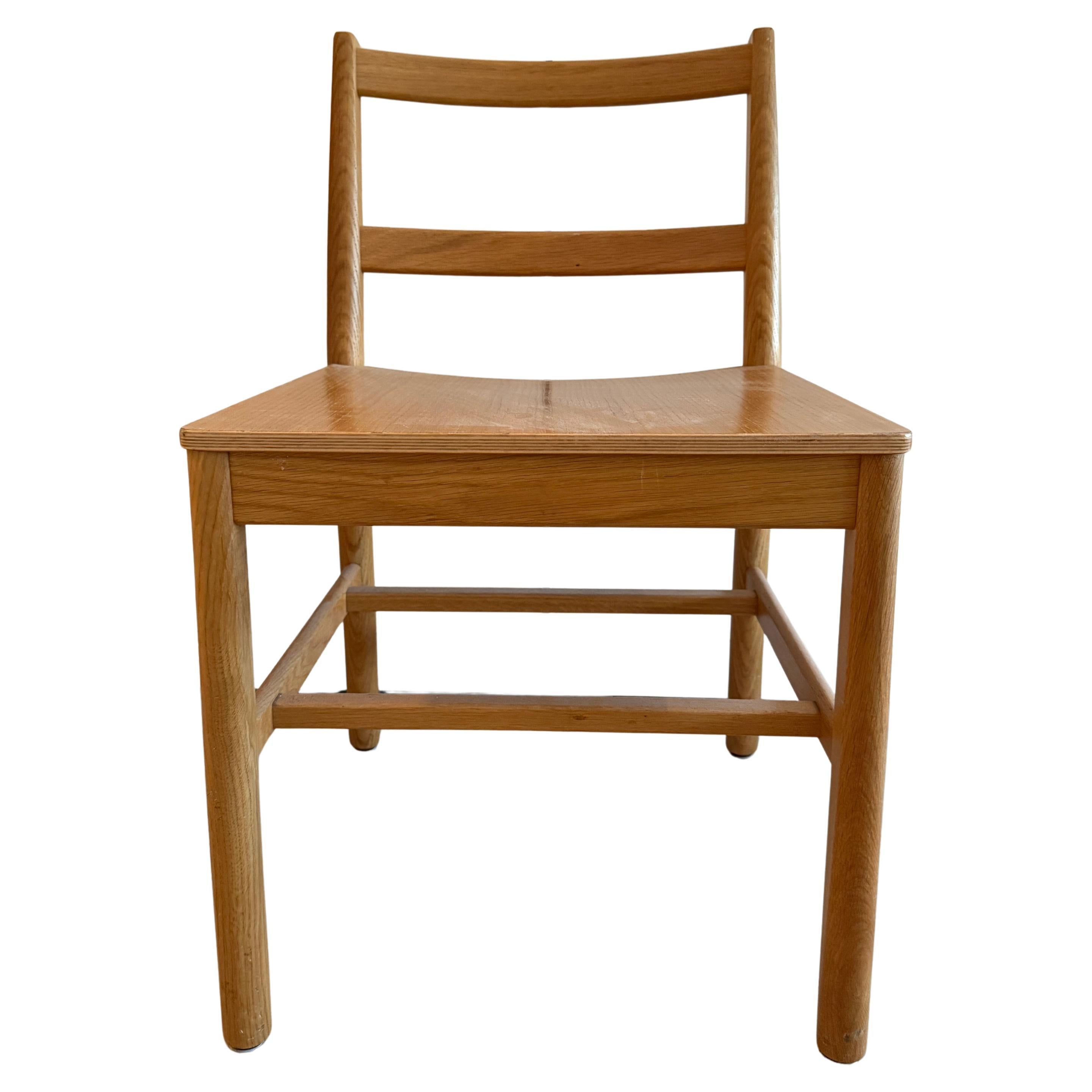 Travail du bois By Design Modern Design Chaises de salle à manger simples en chêne blanc Made in Italy 7 available en vente