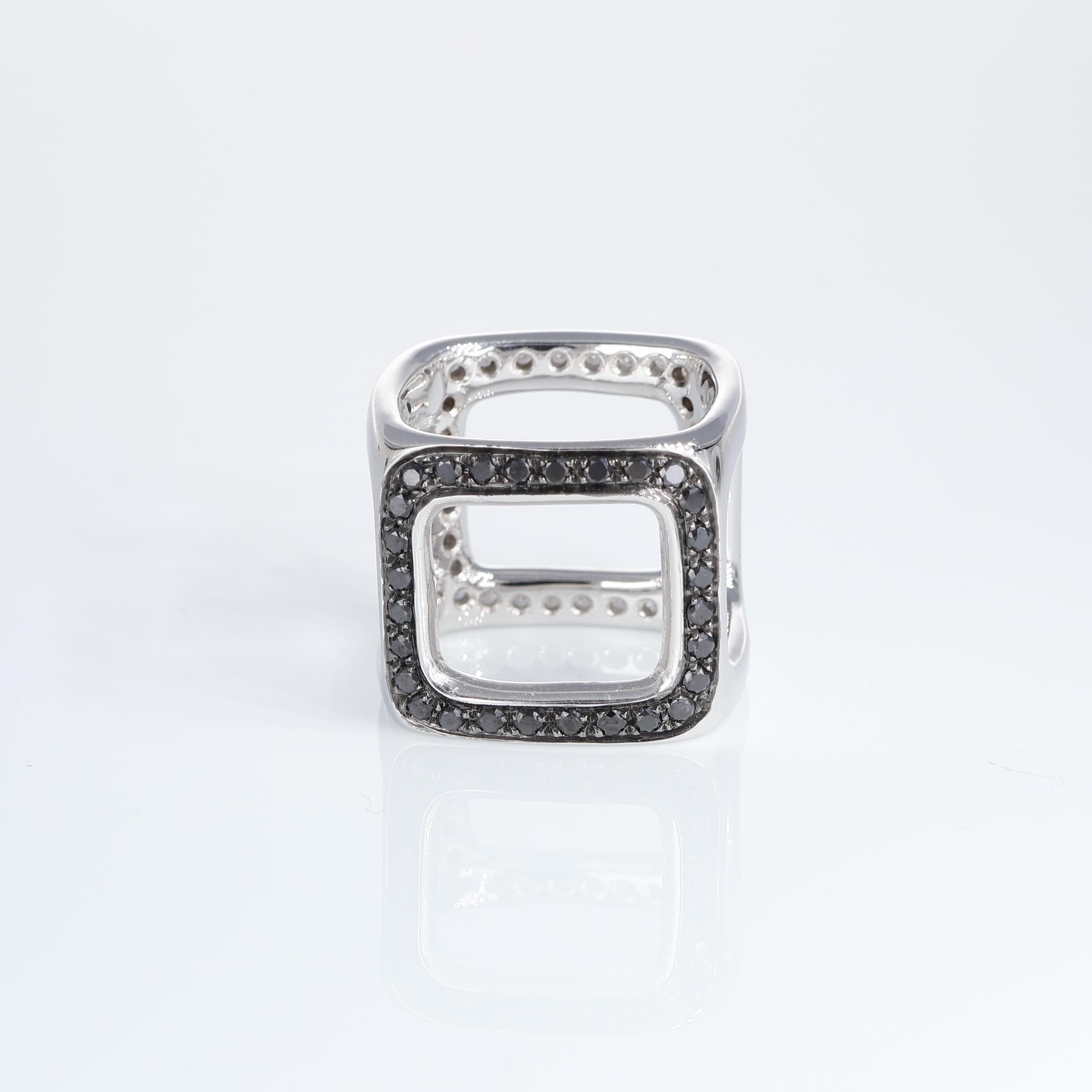 Women's or Men's Modern Design White Gold Dice Cube Ring with Pavé White and Black Diamonds For Sale