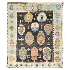 Tapis en laine gris Oushak à motifs multicolores fait à la main et conçu de manière moderne