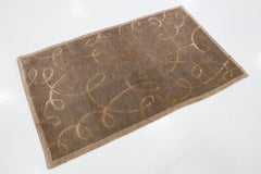 Modern Designed Wool & Silk Rug In Sandstone Color With Golden Weaves Design