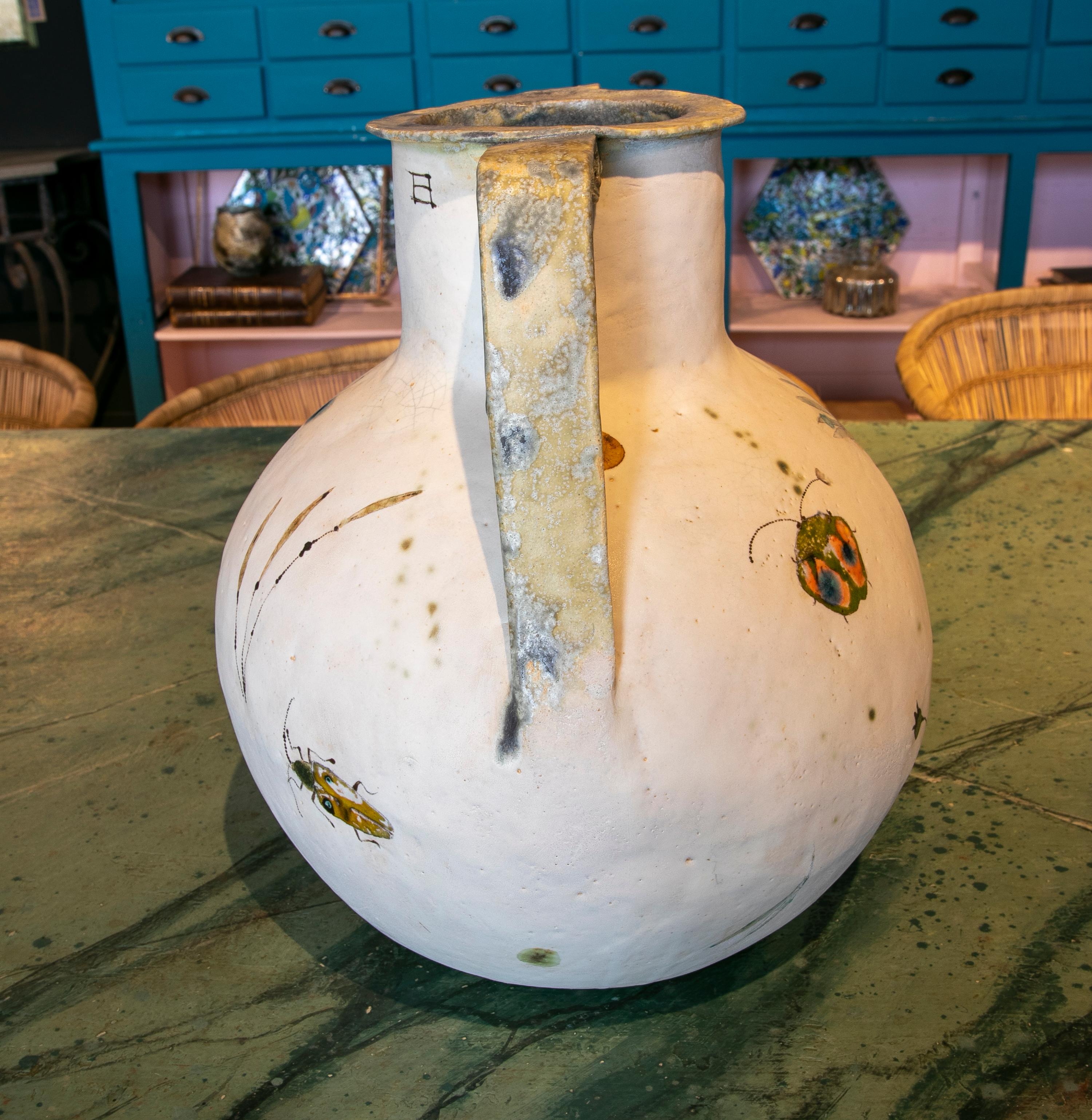 Modern Designer Spanish White Ceramic Vase w/ Hand Painted Insects & Flowers In Good Condition In Marbella, ES