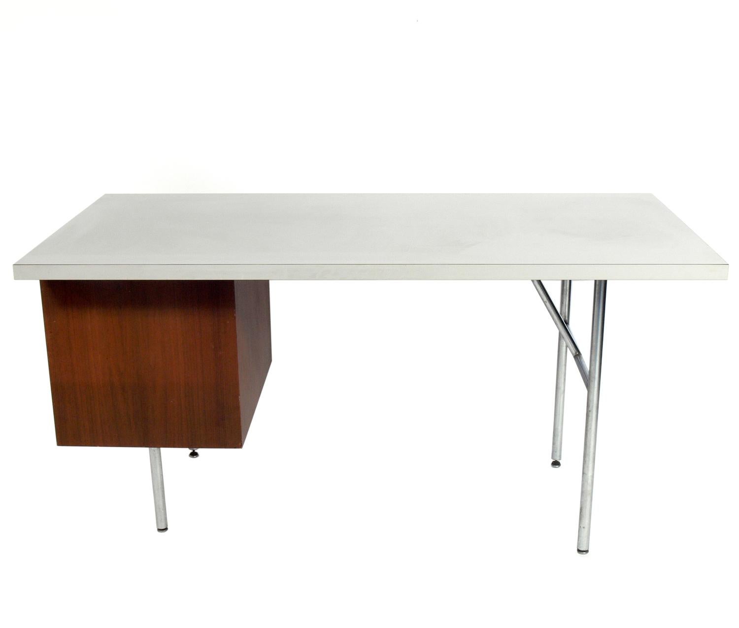 Mid-20th Century Modern Desk Designed by George Nelson for Herman Miller