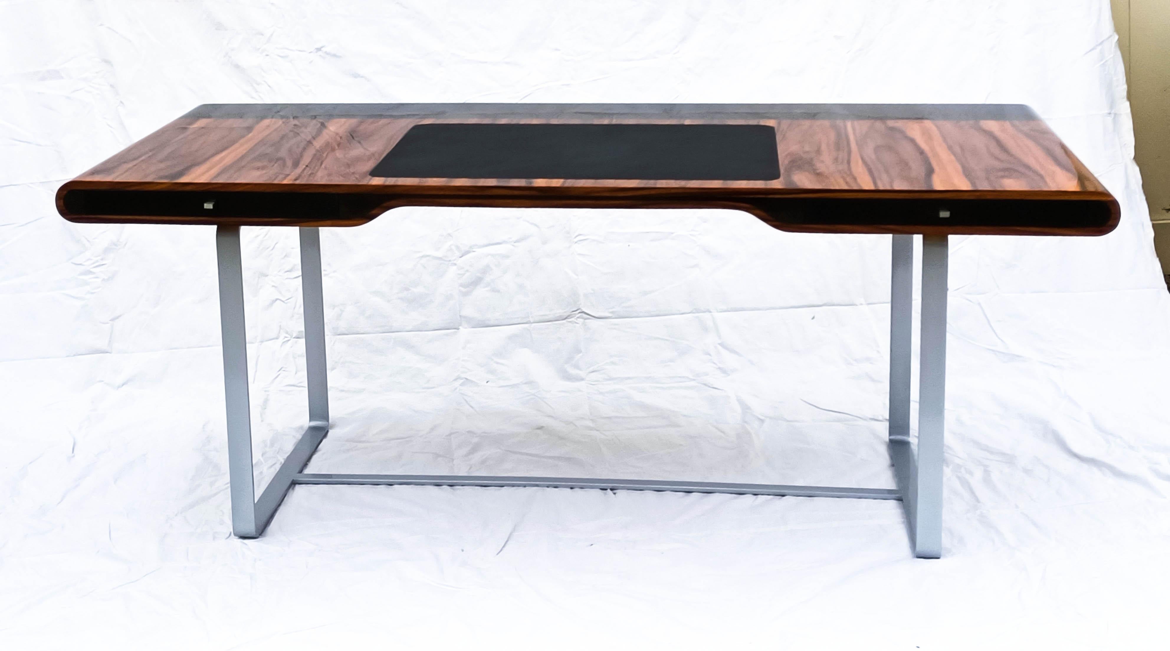 Bureau moderne Little Shanghai d'Aymeric LEFORT en bois noir et Santos en vente 3