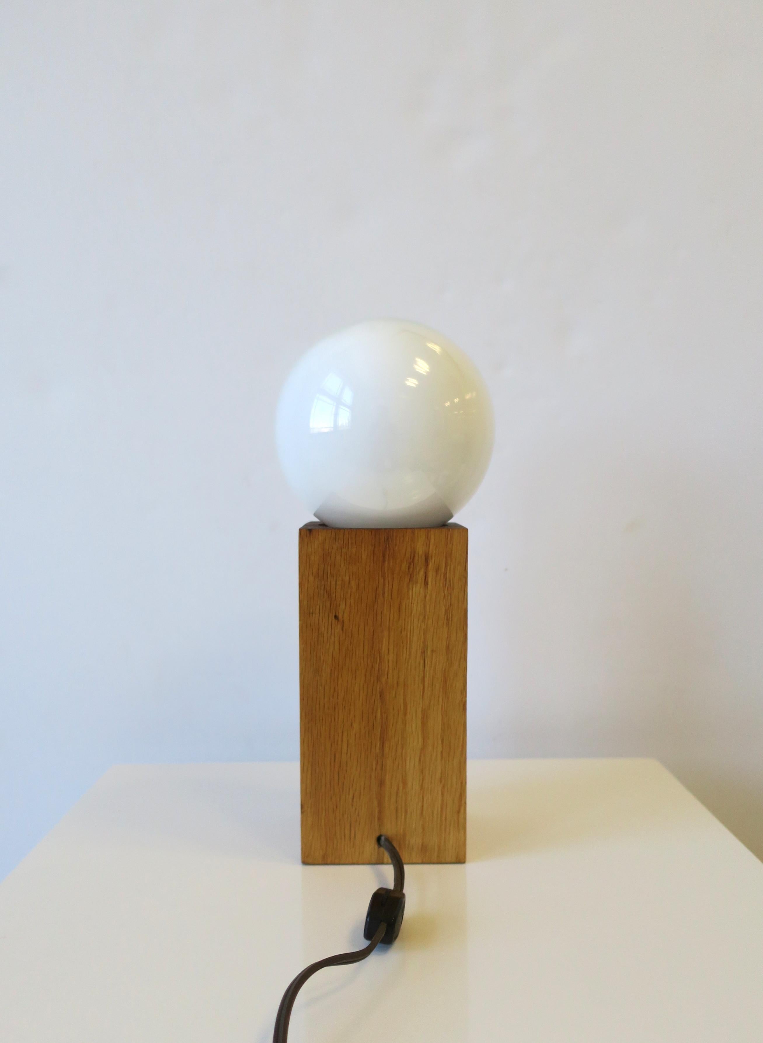 Modern Desk or Table Light Lamp, circa 1970s For Sale 2