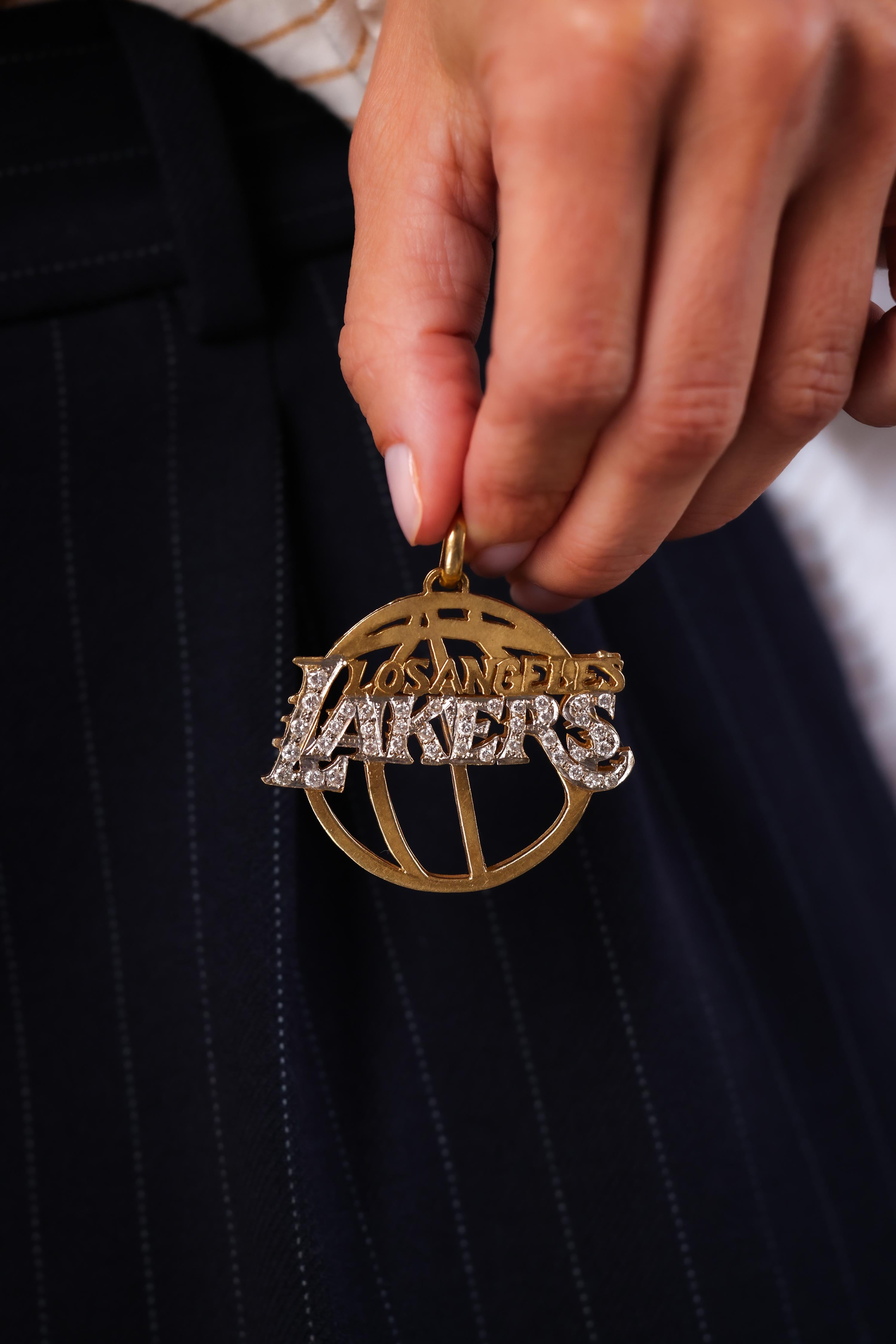 Taille brillant Pendentif Lakers moderne en or jaune et blanc 14 carats en vente