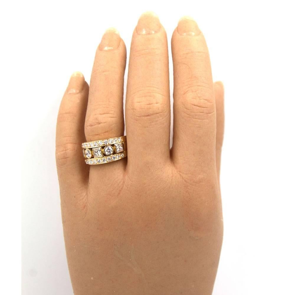 Women's Modern Diamond 18 Karat Rose Gold Band Ring