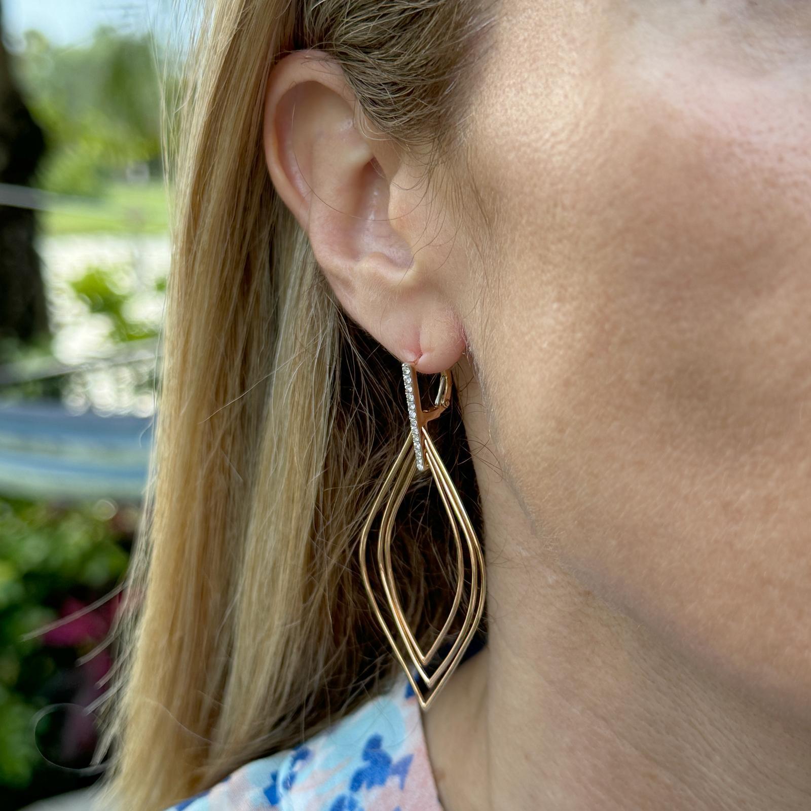 Modern Diamond 18 Karat Rose Gold Dangle Earrings In Excellent Condition For Sale In Boca Raton, FL