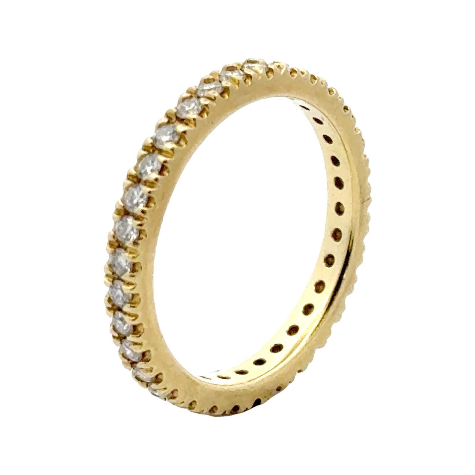 Alliance d'éternité moderne en or jaune 18 carats avec diamants, taille 9,25 Excellent état - En vente à Boca Raton, FL