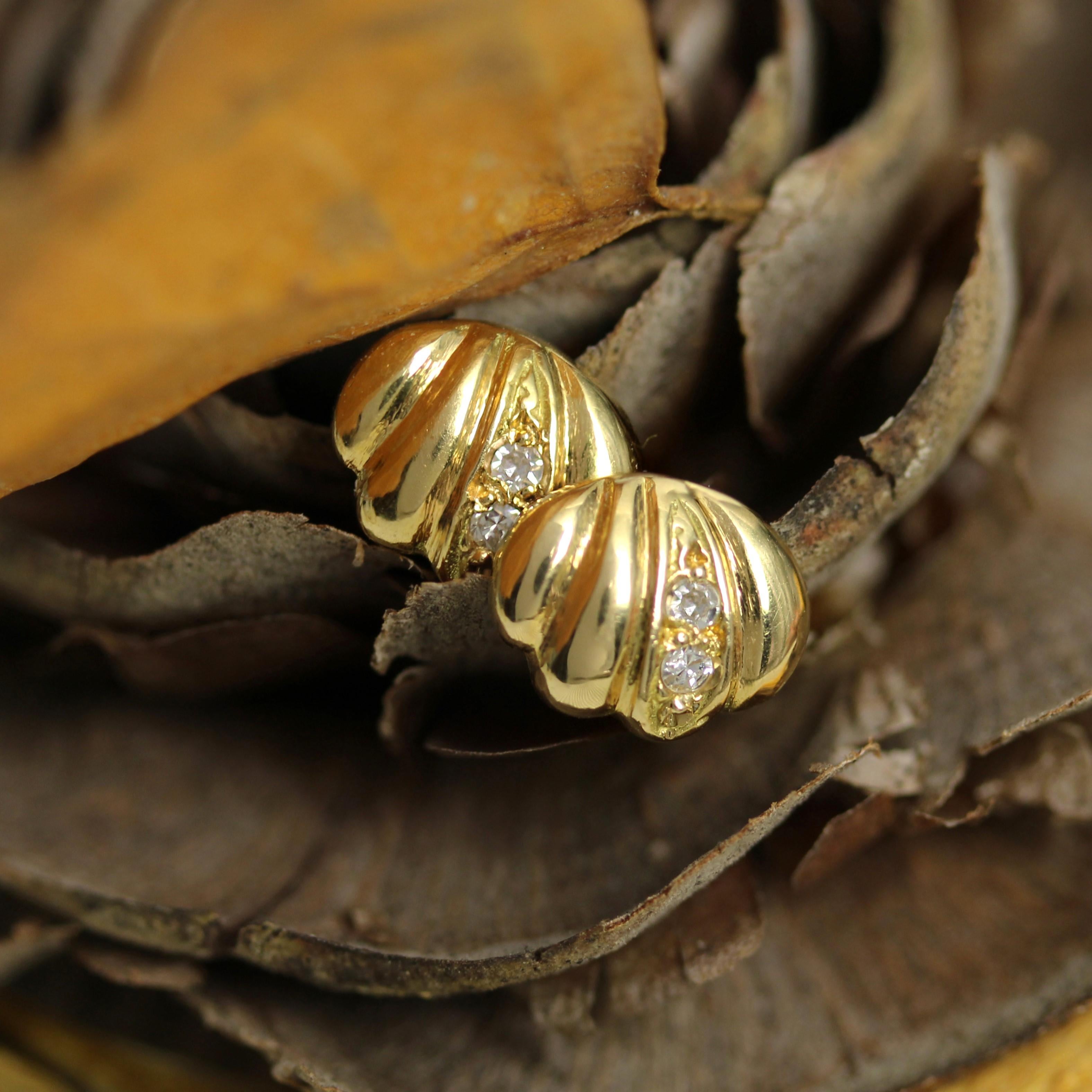 Brilliant Cut Modern Diamond 18 Karat Yellow Gold Gadrooned Stud Earrings For Sale