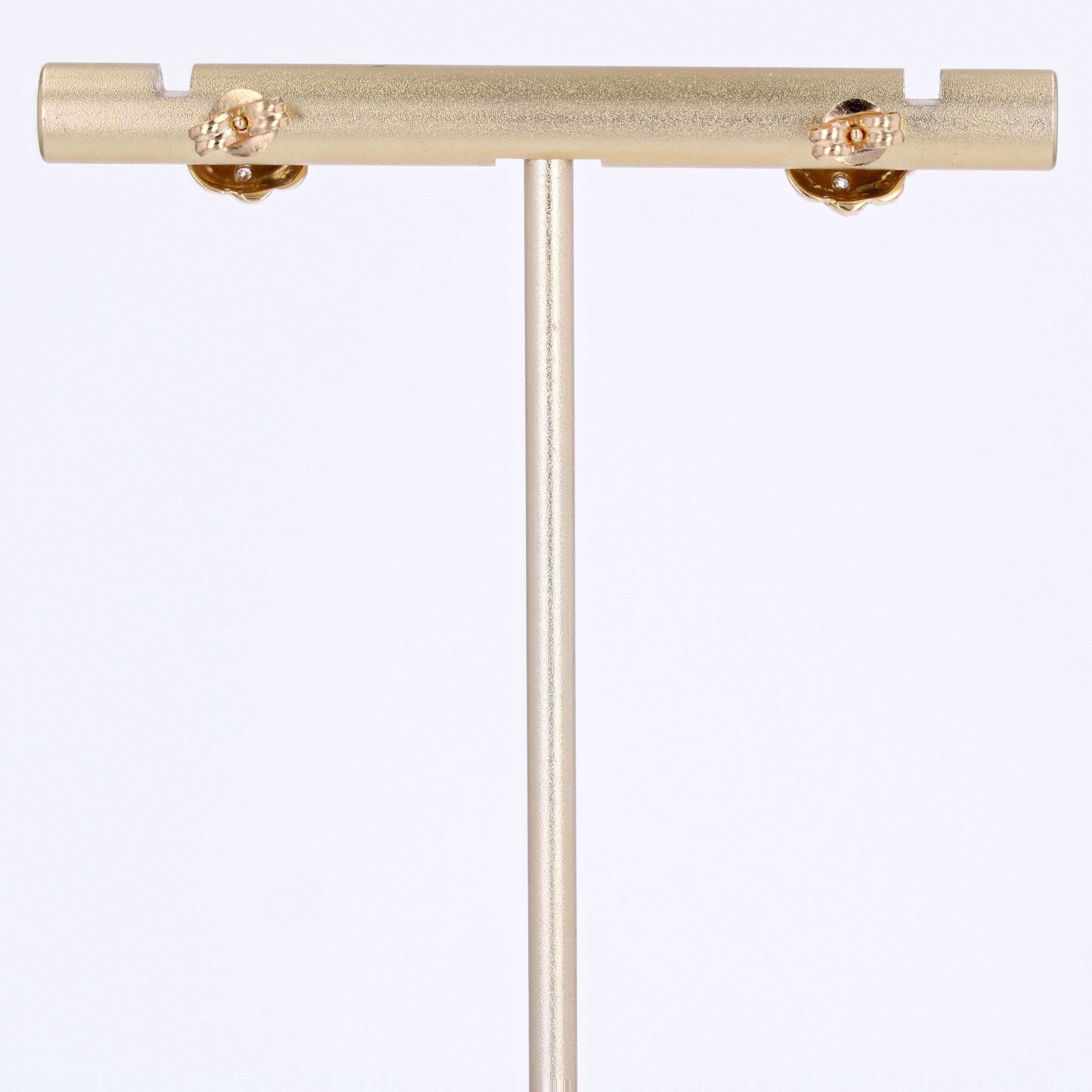 Modern Diamond 18 Karat Yellow Gold Gadrooned Stud Earrings For Sale 3