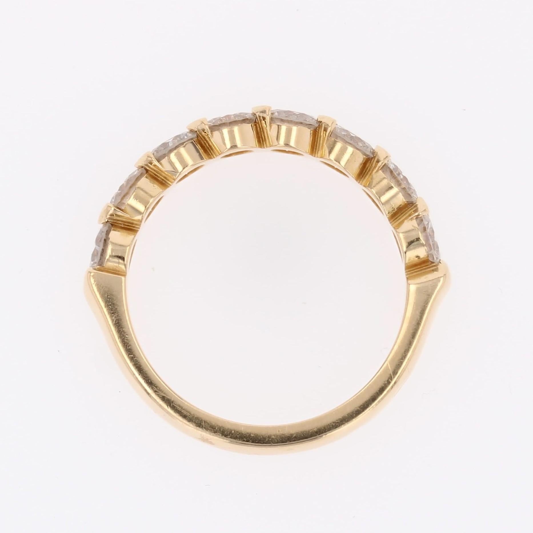 Modern Diamond 18 Karat Yellow Gold Half Wedding Ring in vendita 9