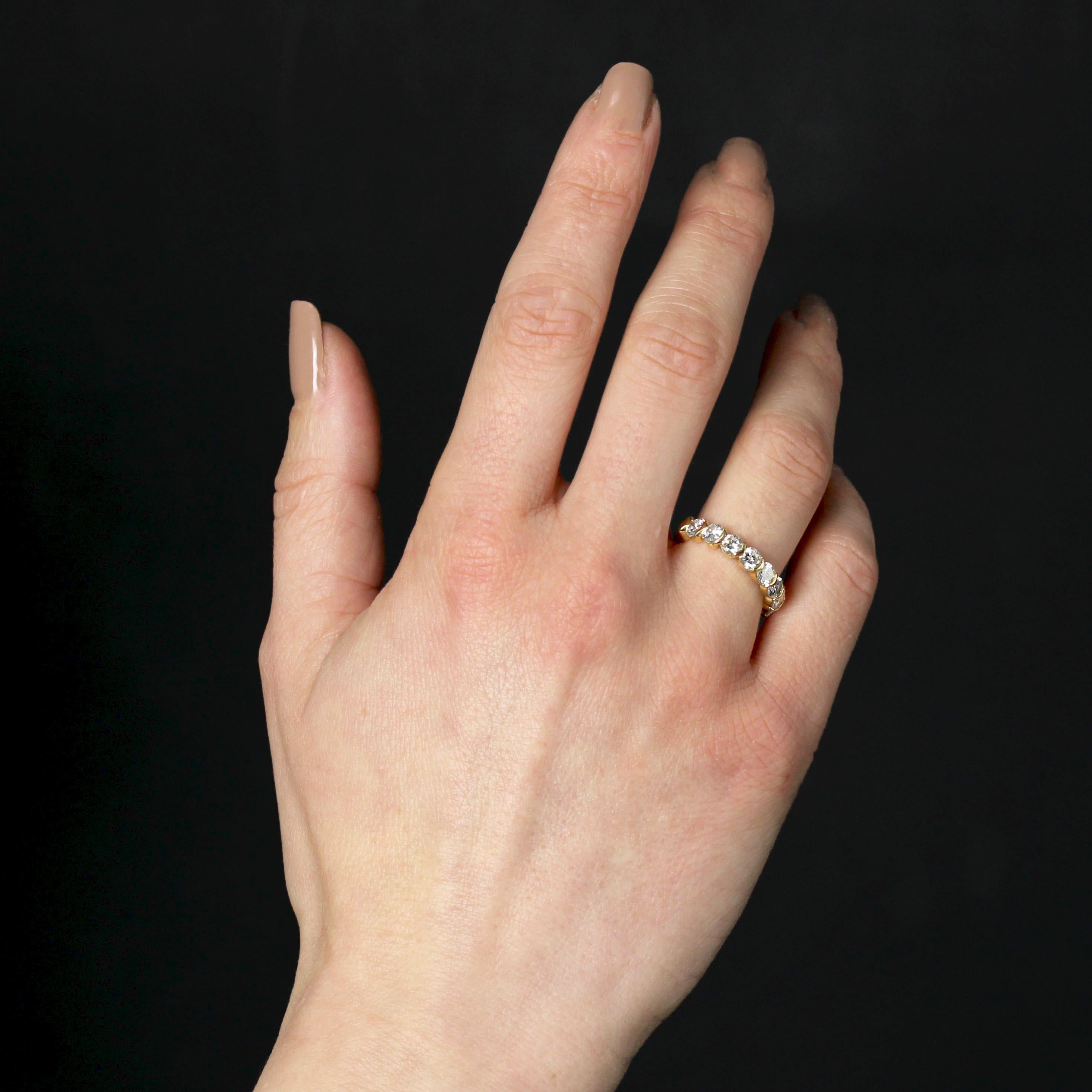 Taglio brillante Modern Diamond 18 Karat Yellow Gold Half Wedding Ring in vendita
