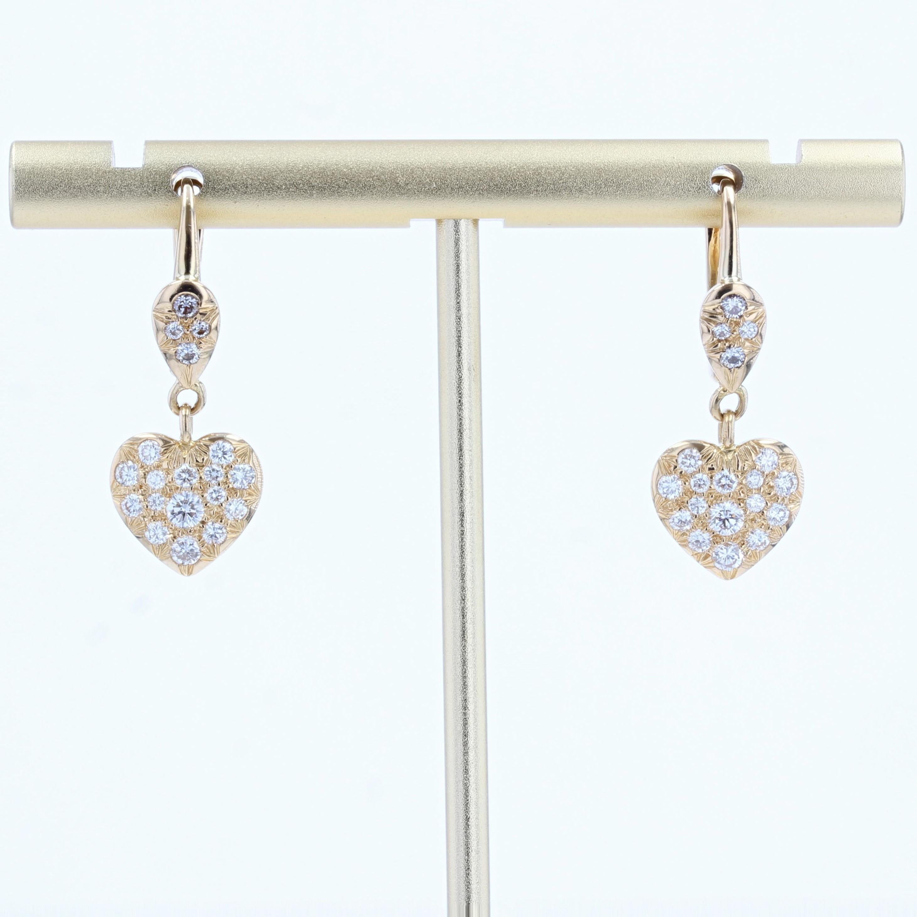 Modern Diamond 18 Karat Yellow Gold Heart Shape Earrings In Good Condition In Poitiers, FR