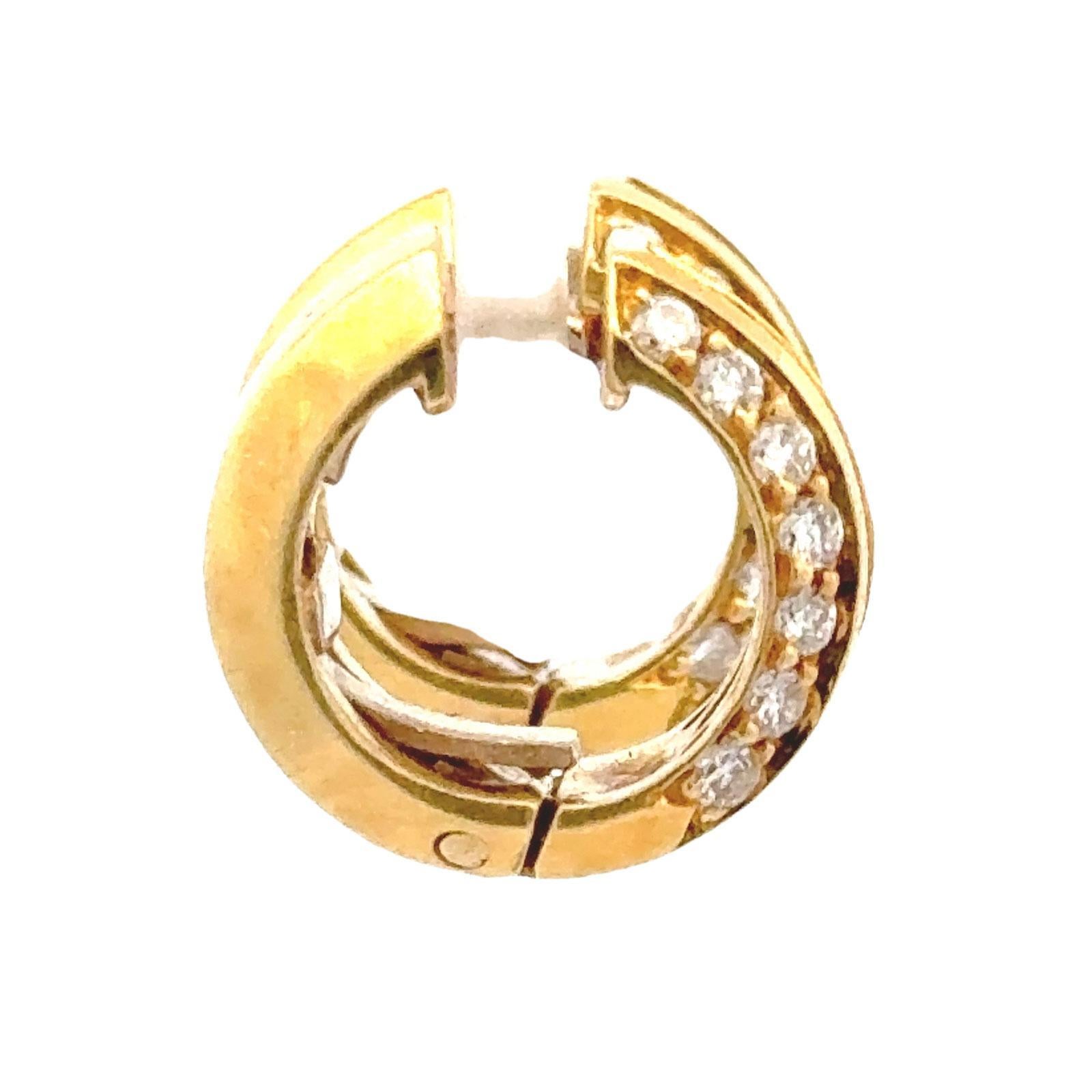 Créoles modernes Huggie en or jaune 18 carats et diamants Pour femmes en vente