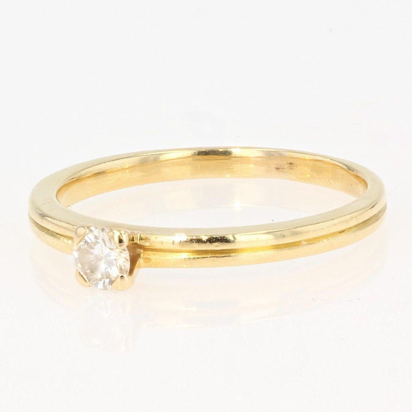 Modern Diamond 18 Karat Yellow Gold Solitaire Ring In Excellent Condition In Poitiers, FR