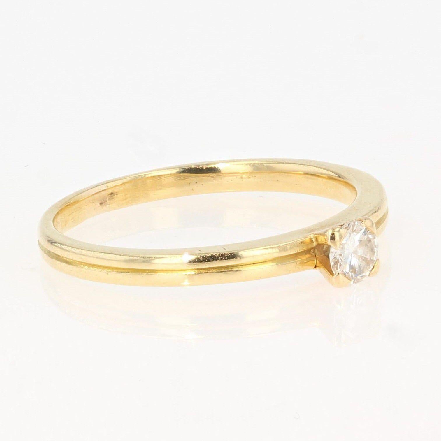 Modern Diamond 18 Karat Yellow Gold Solitaire Ring 1